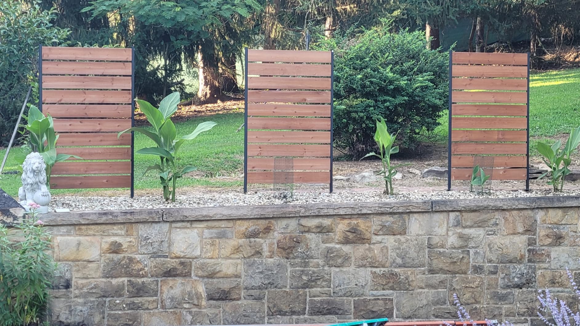 Modern Shade 6 x4 ft Louvered Wood Privacy Fence Panel Adjustable Screen with Louverd Slats, FSC Certified Natural Cedar, Freestanding or Mounted Outdoor Privacy Fence for Deck Privacy Screen customer photo 1