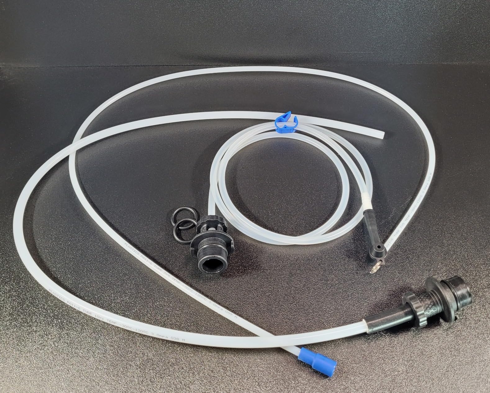 VEVOR Fluid Extractor, 9.5 L Capacity, Pneumatic/Manual Vacuum Oil Extractor Pump with 59 in Long Hose & Three 47 in Extension Tubes, Oil Change Pump with PE Tank for Cars, Lawn Mowers, Boats customer photo 1