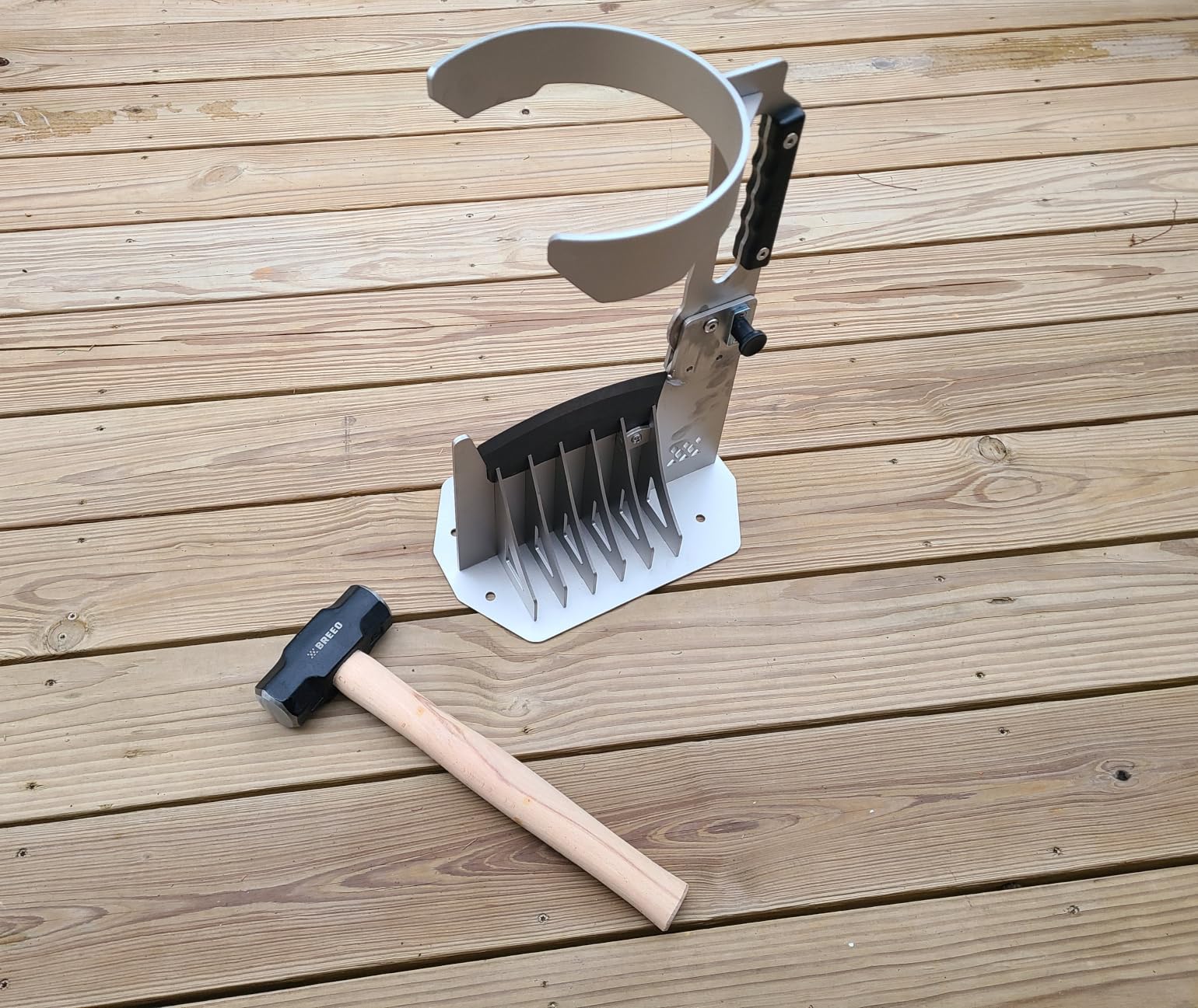 Breeo QwikSplit Kindling Splitter - Manual Firewood Log Splitter with Mallet Included, Heavy-Duty Steel Kindling Maker for Fire Pit, Fireplace & Campfire, Foldable for Storage | Made in USA customer photo 1