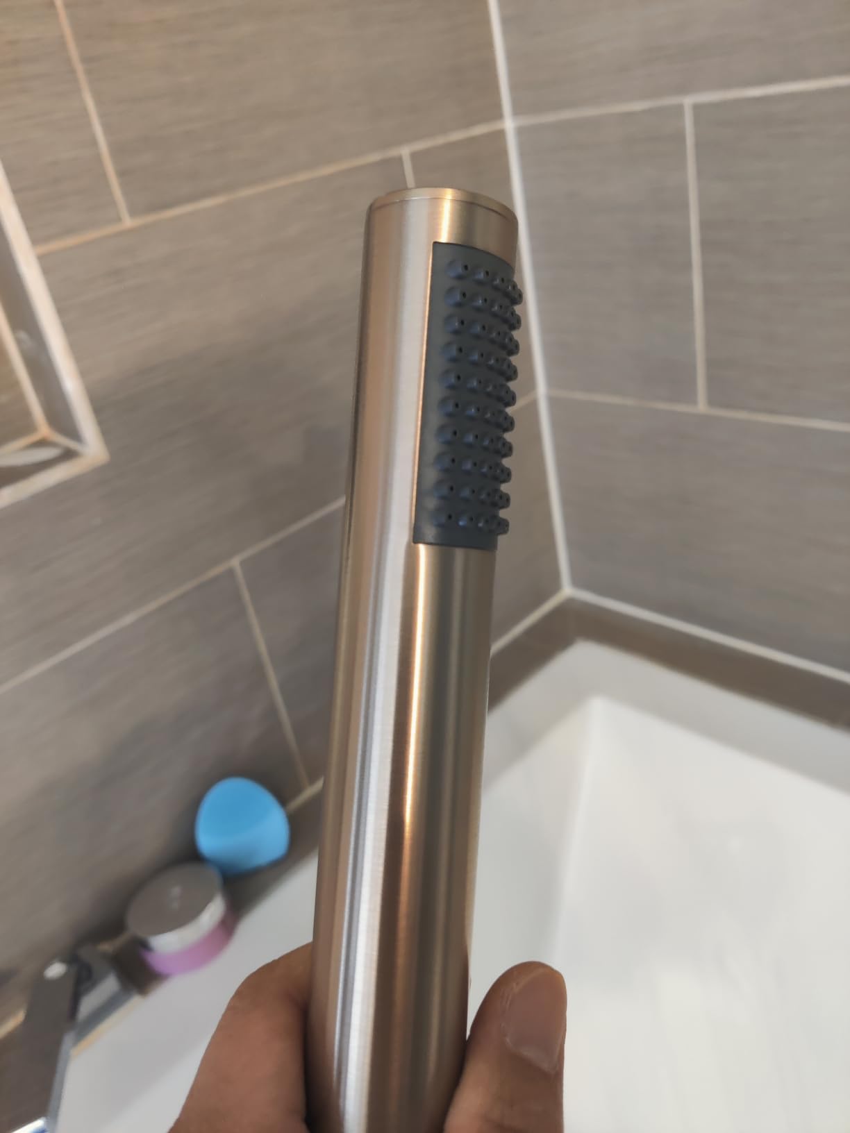 Delta Modern Square Shower System Faucet Set, Brushed Gold 6.5-inch Shower Head and Handle Set, Valve Trim Kit, Champagne Bronze T342703-CZ customer photo 1