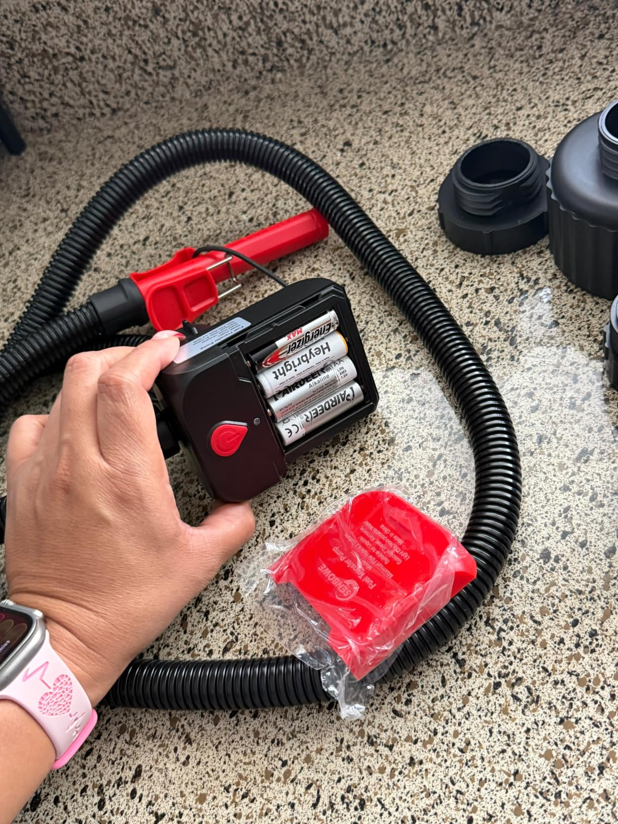 Fuel Transfer Pump with Auto-Stop, 4.2 GPM Battery or USB-Powered Petrol Pump for Fuel Cans, Portable Electric Petrol Transfer Pump with 51