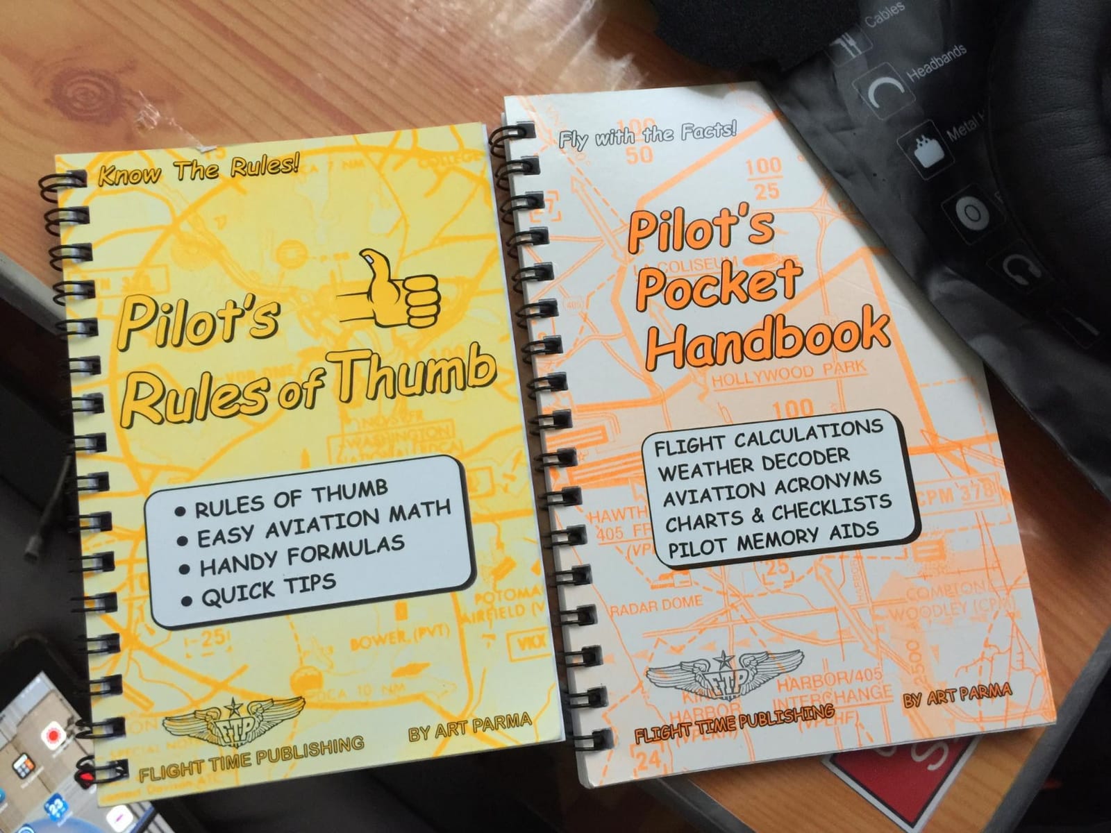 Pilot's Pocket Handbook: Flight Calculations, Weather Decoder, Aviation Acronyms, Charts and Checklists, Pilot Memory Aids customer photo 2