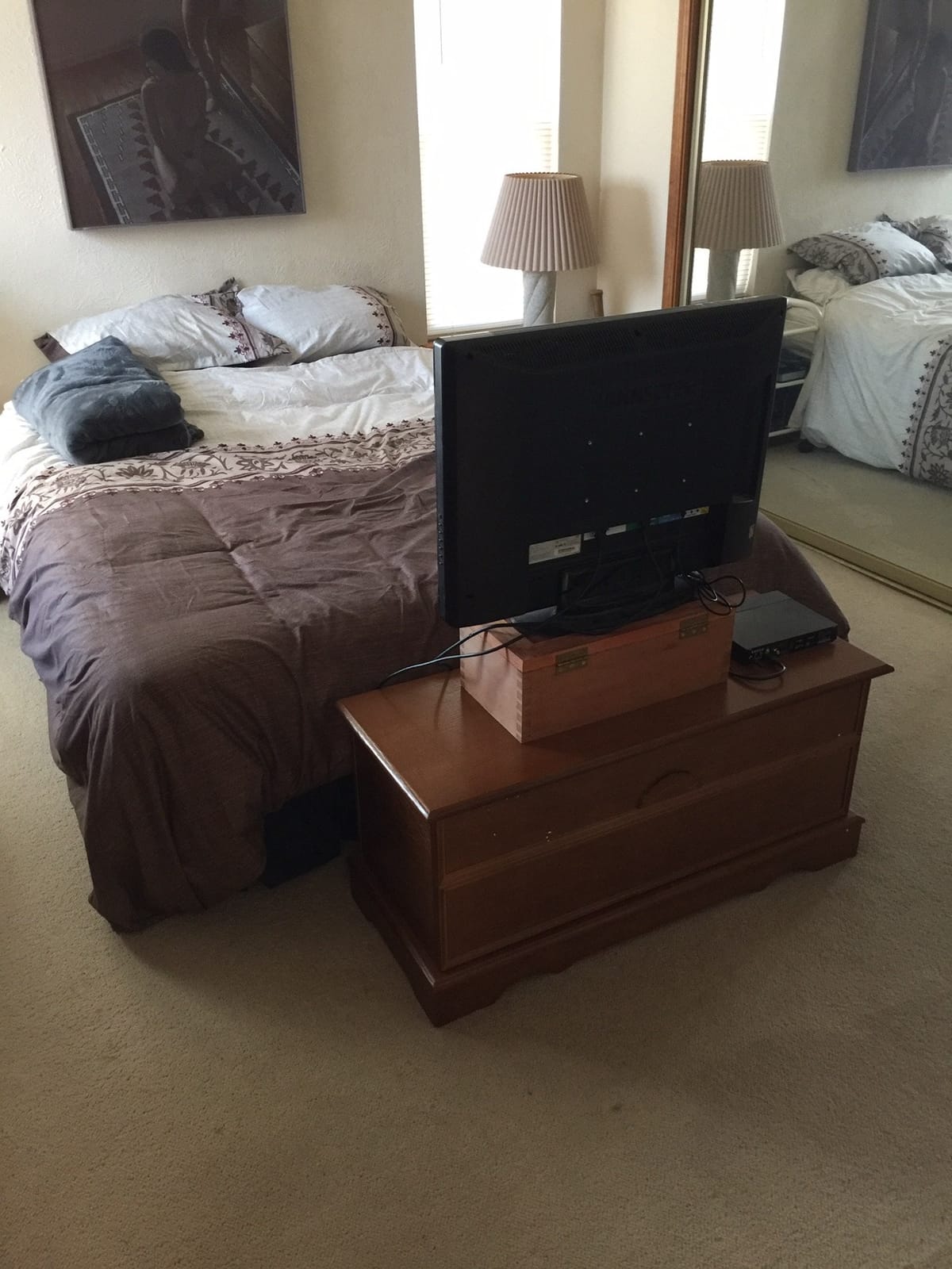 Coaster Home Furnishings - Paula - Wood - Cedar Chest with Storage Trunk, Rectangular Shape and Traditional Style - Bedroom - 40-Inch - Honey - 4695 customer photo 2