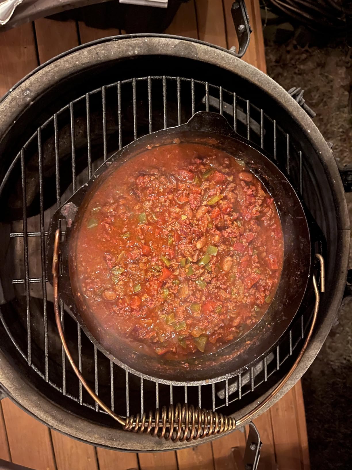 Lodge Pre-Seasoned Cast Iron Dutch Oven with Bail Handle, 9 Quart | Heavy-Duty Campfire Ready Cooking Pot & Lid, Cast Iron for Indoor & Outdoor Cooking, Naturally Nonstick customer photo 2