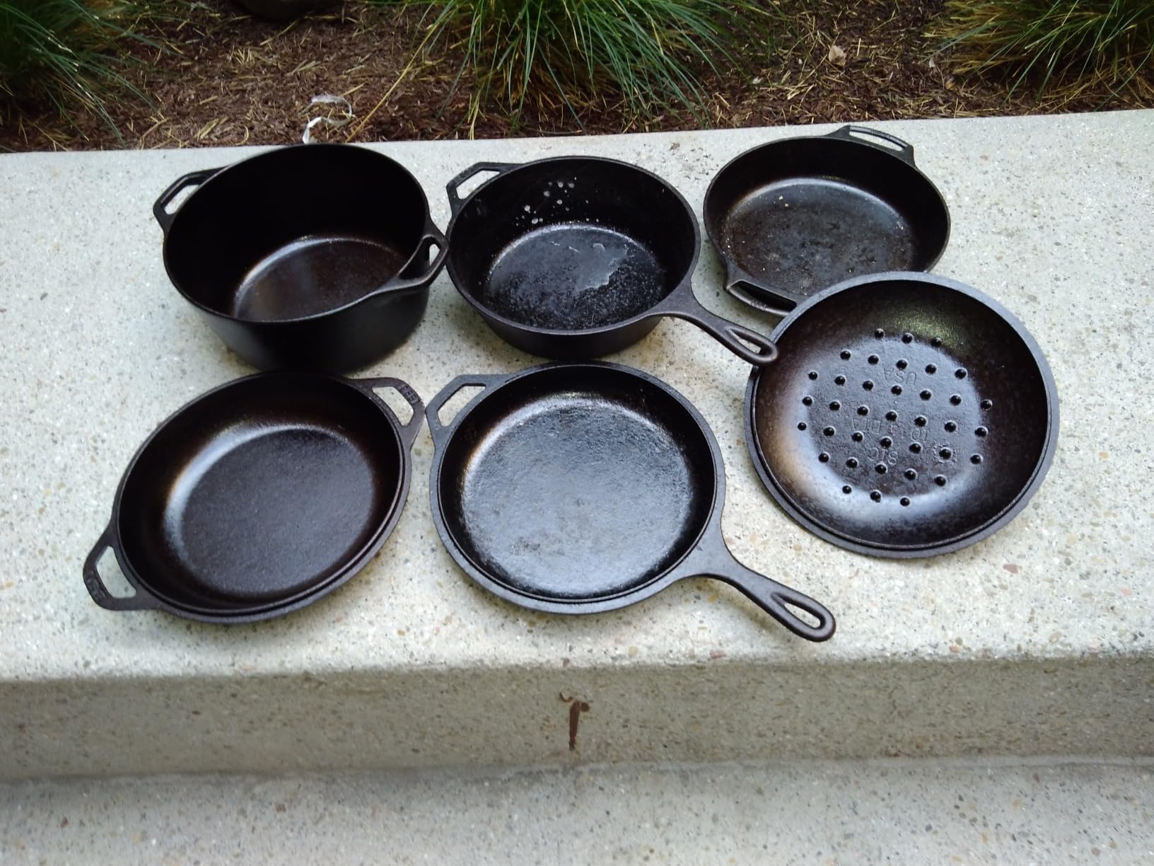 Lodge Cast Iron Combo Cooker, 3.2 Quart Deep Pot & 10.25 Inch Skillet Lid | 2-in-1 Deep Pot & Skillet Set, Dutch Oven with Skillet Lid for Sourdough, Frying & Camping, Non-Toxic, PFAS-Free customer photo 2