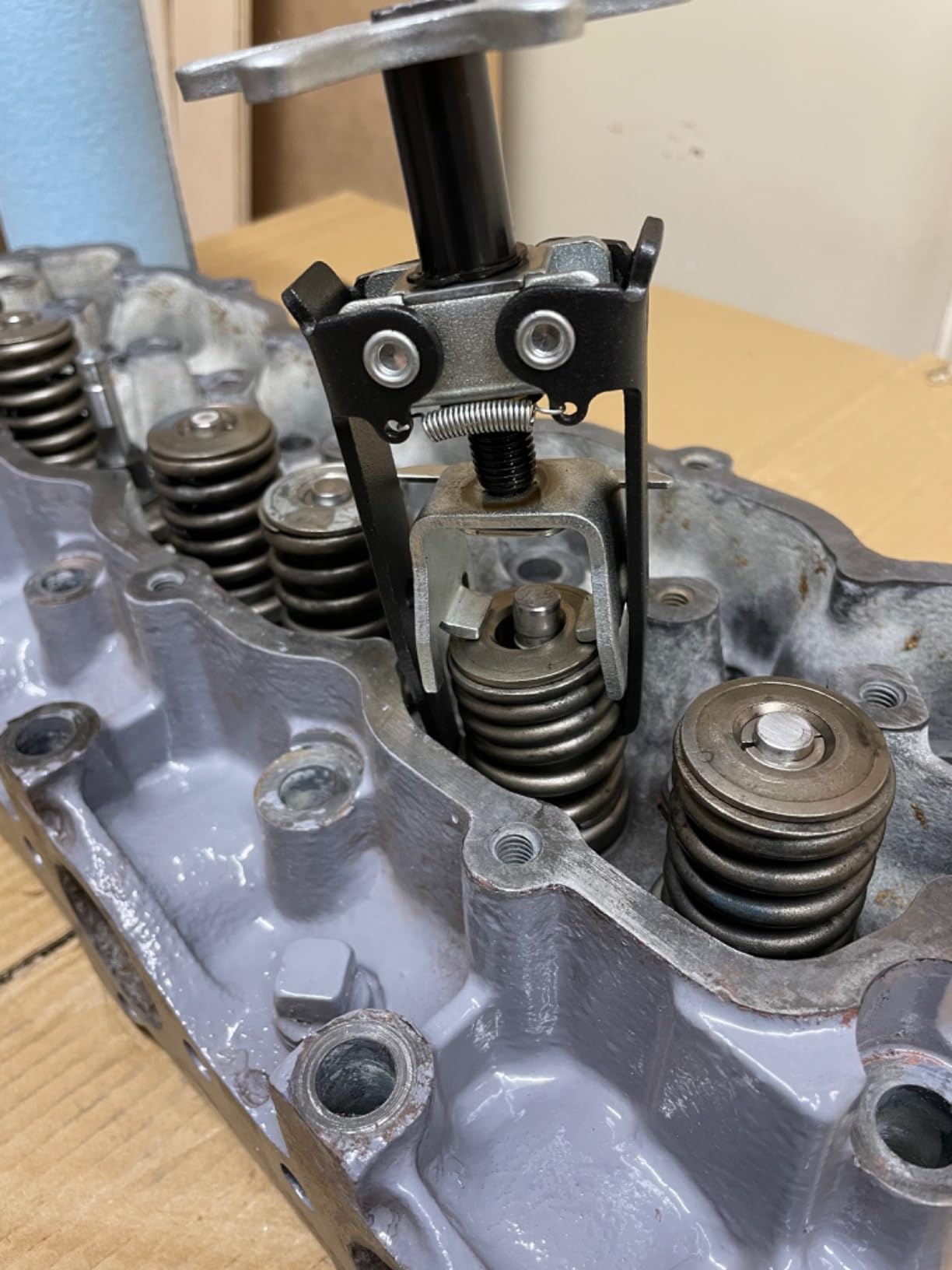OTC 4573 Universal Overhead Valve Spring Compressor - Remove and Install Valve Springs without Cylinder Head Removal customer photo 1