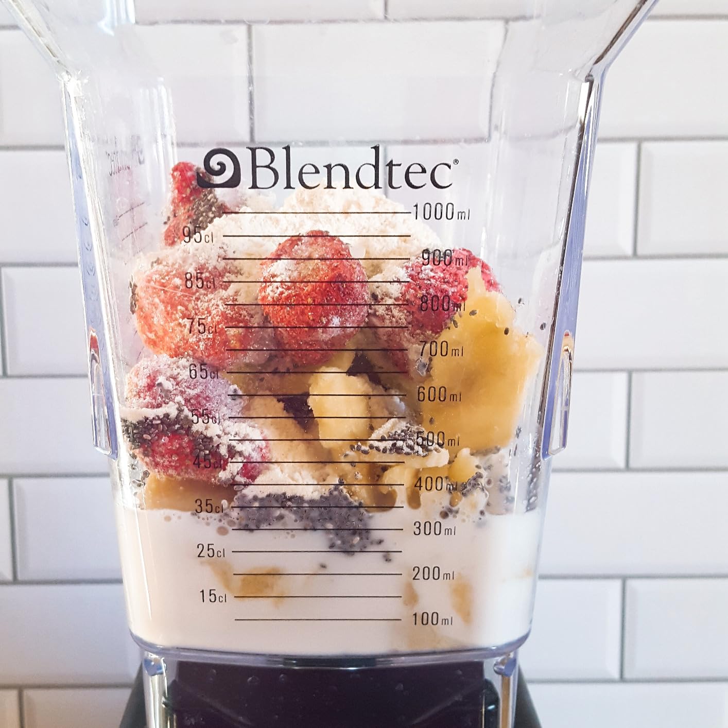 Blendtec Total Classic Original Blender and 75 oz FourSide Blender Jar - Kitchen Blender Bundle - Black customer photo 2