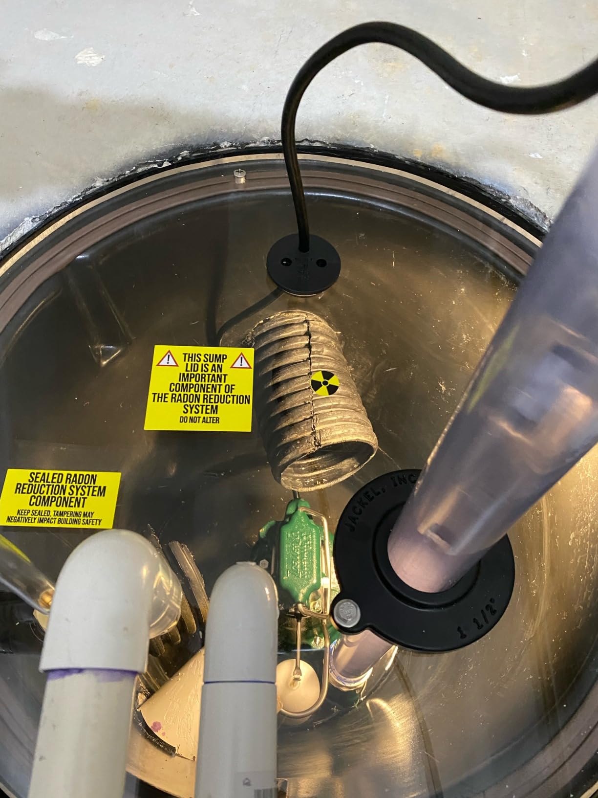Zoeller M98 Flow-Mate Sump Pump - 1/2 HP - Cast Iron - LED Power Plug - High Flow - Vortex Impeller - Stainless Steel Hardware - Float Operated - Submersible Sump Pump - 115V customer photo 1
