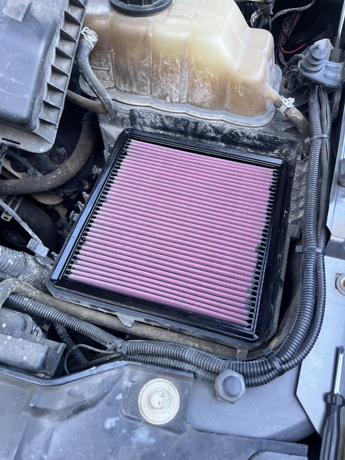 K&N High-Flow Original Lifetime Engine Air Filter: Increase Performance, Premium, Washable: Compatible with 2007-2026 FORD/LINCOLN: Expedition, F150, F250, F350, F450, F550, F560, Navigator, 33-2385 customer photo 1