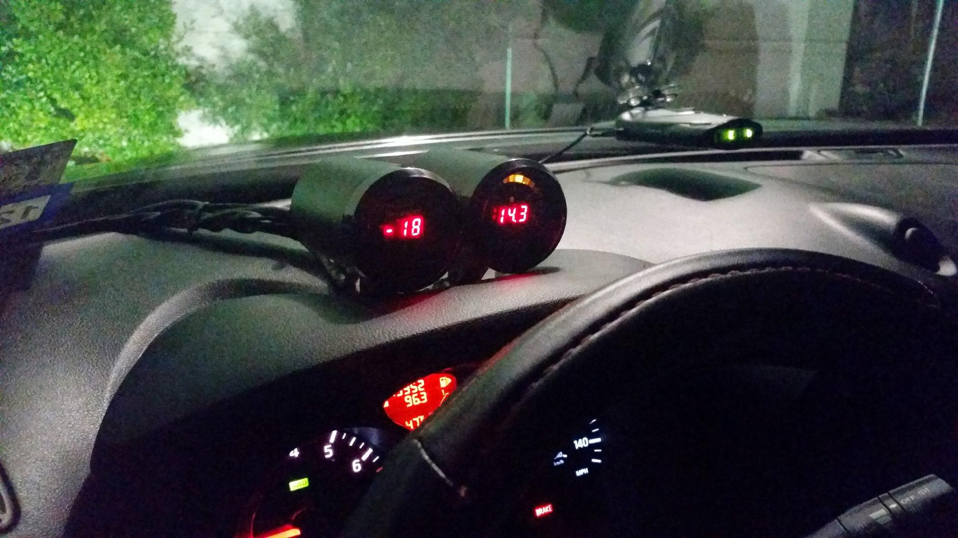 AEM 30-0352 Tru-Boost Controller Gauge Kit customer photo 1