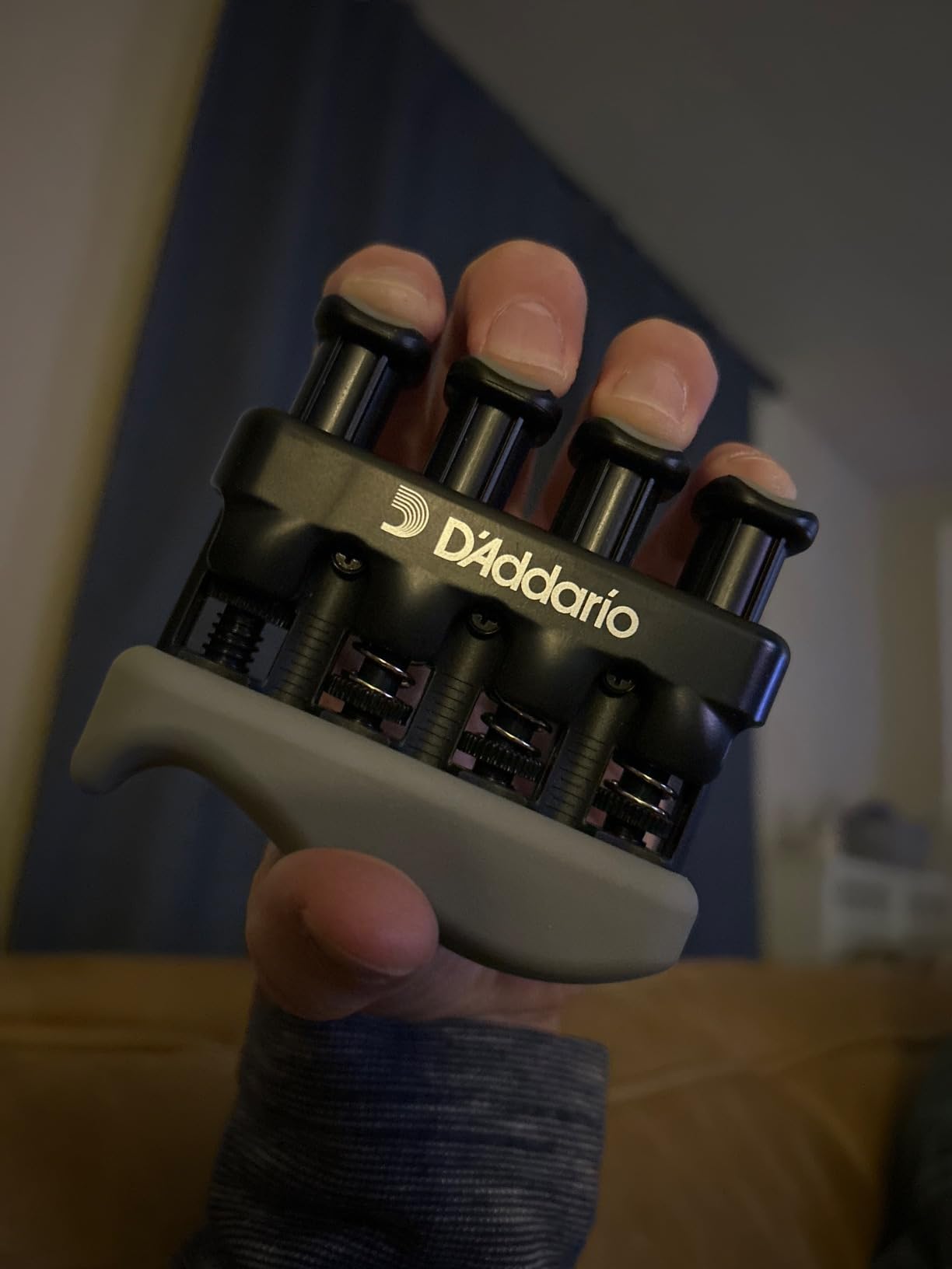 D'Addario Varigrip Hand Exerciser - Improve Dexterity and Strength in Fingers customer photo 1