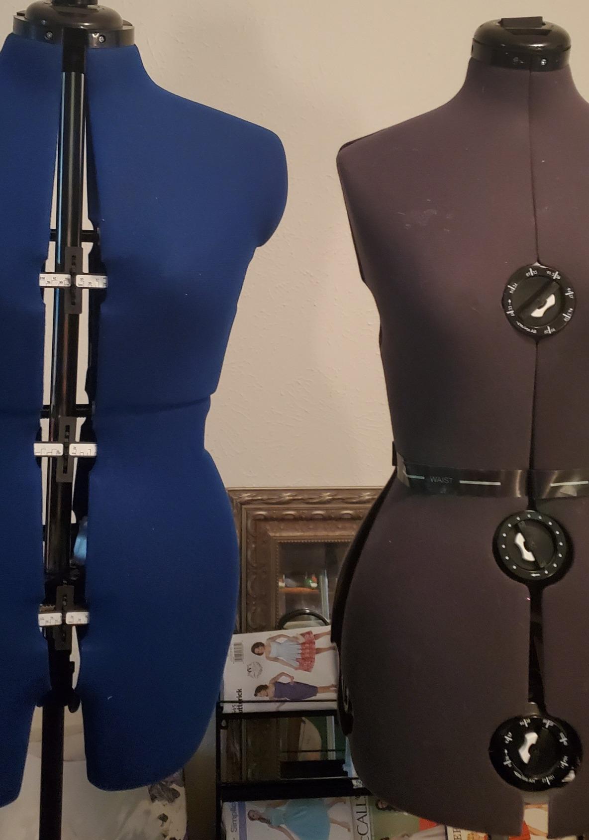 Dritz My Double Deluxe Dress Form with Adjustable Tri-Pod Stand, Medium, Blue customer photo 2