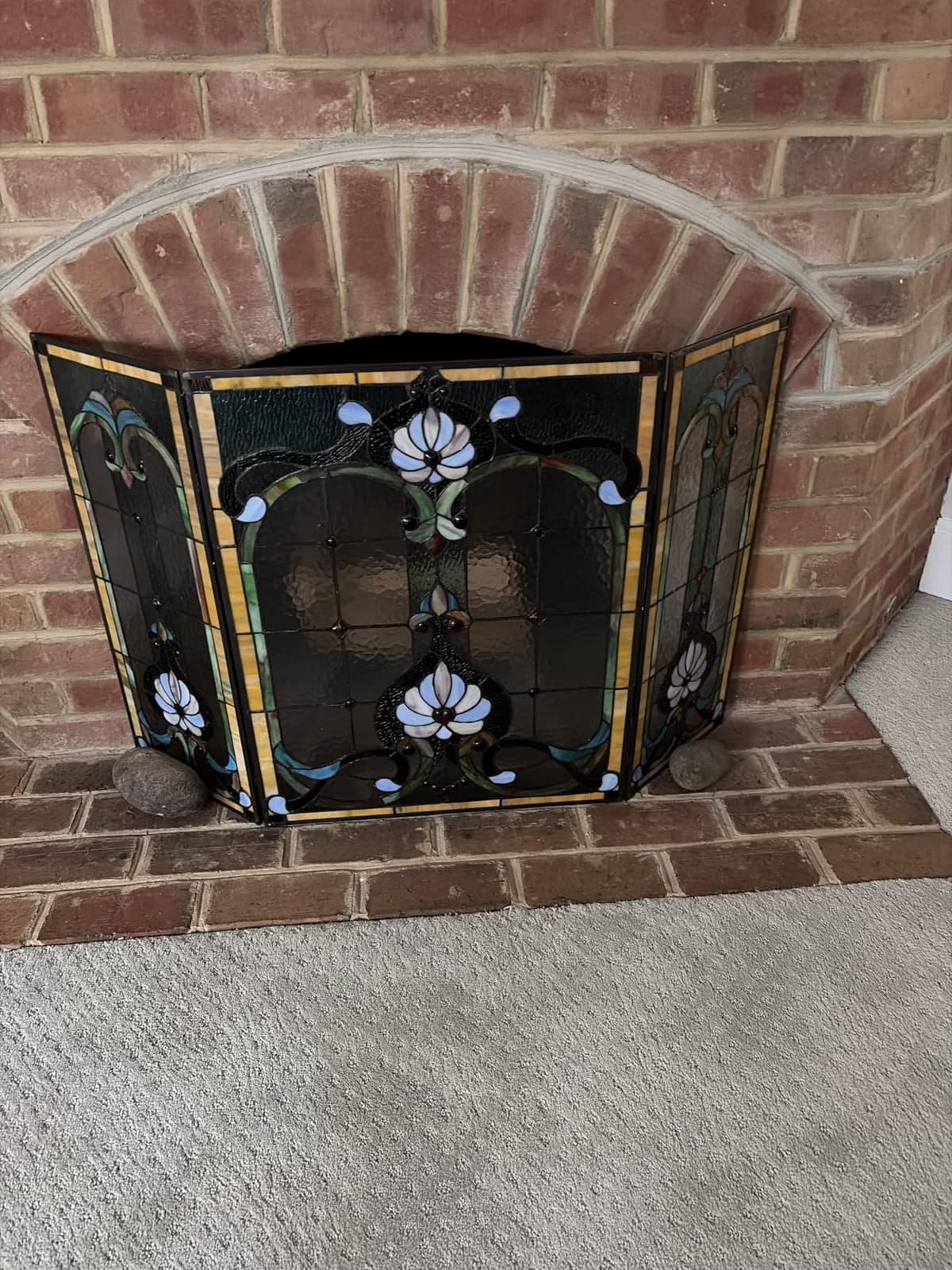 Chloe Lighting CH1F328BV44-GFS Folding Victorian Wide Tiffany-Glass Fireplace Screen (3 Pieces), 44