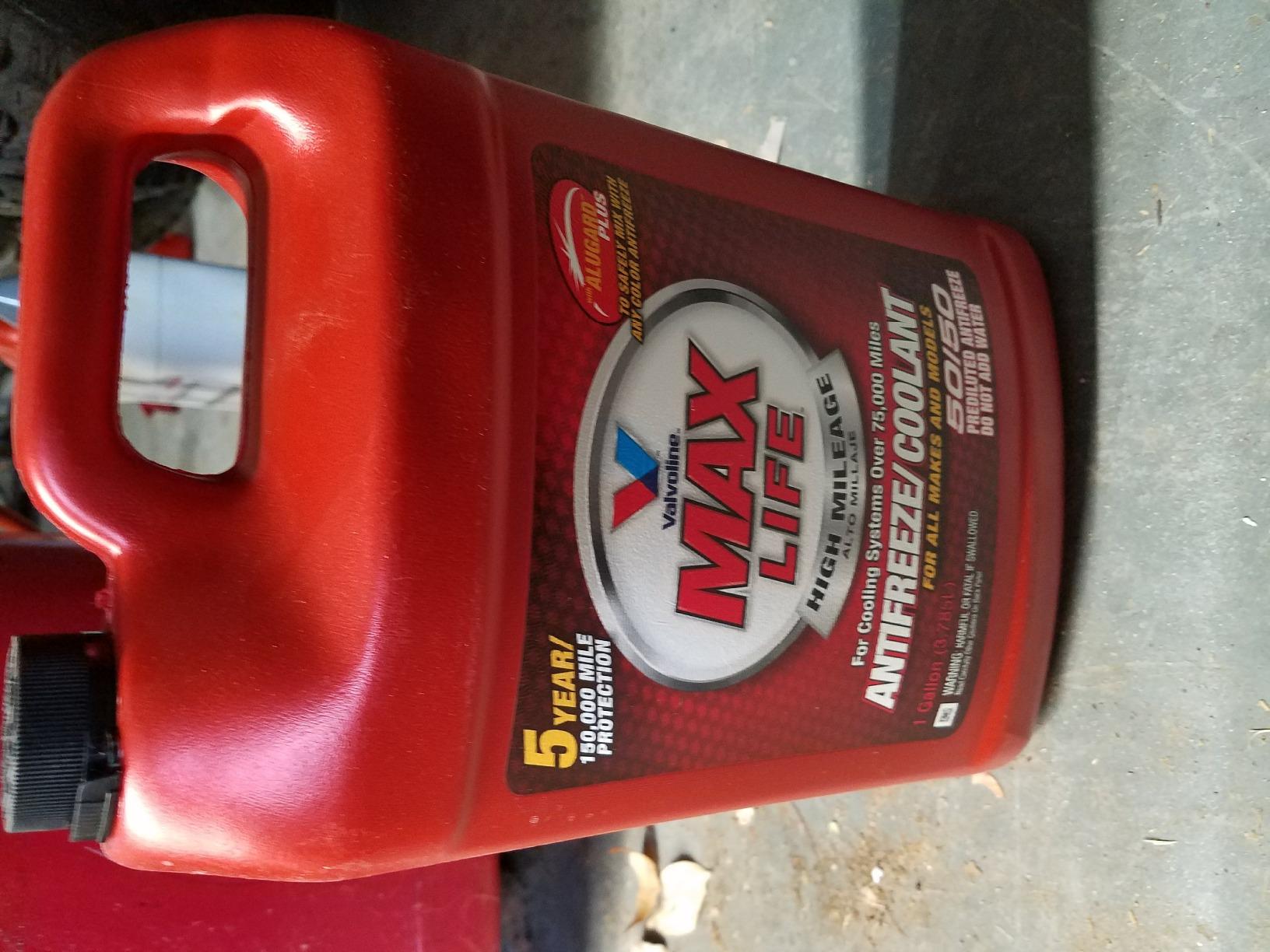Valvoline Multi-Vehicle 50/50 Ready-to-Use Antifreeze Coolant 1 Gallon customer photo 2