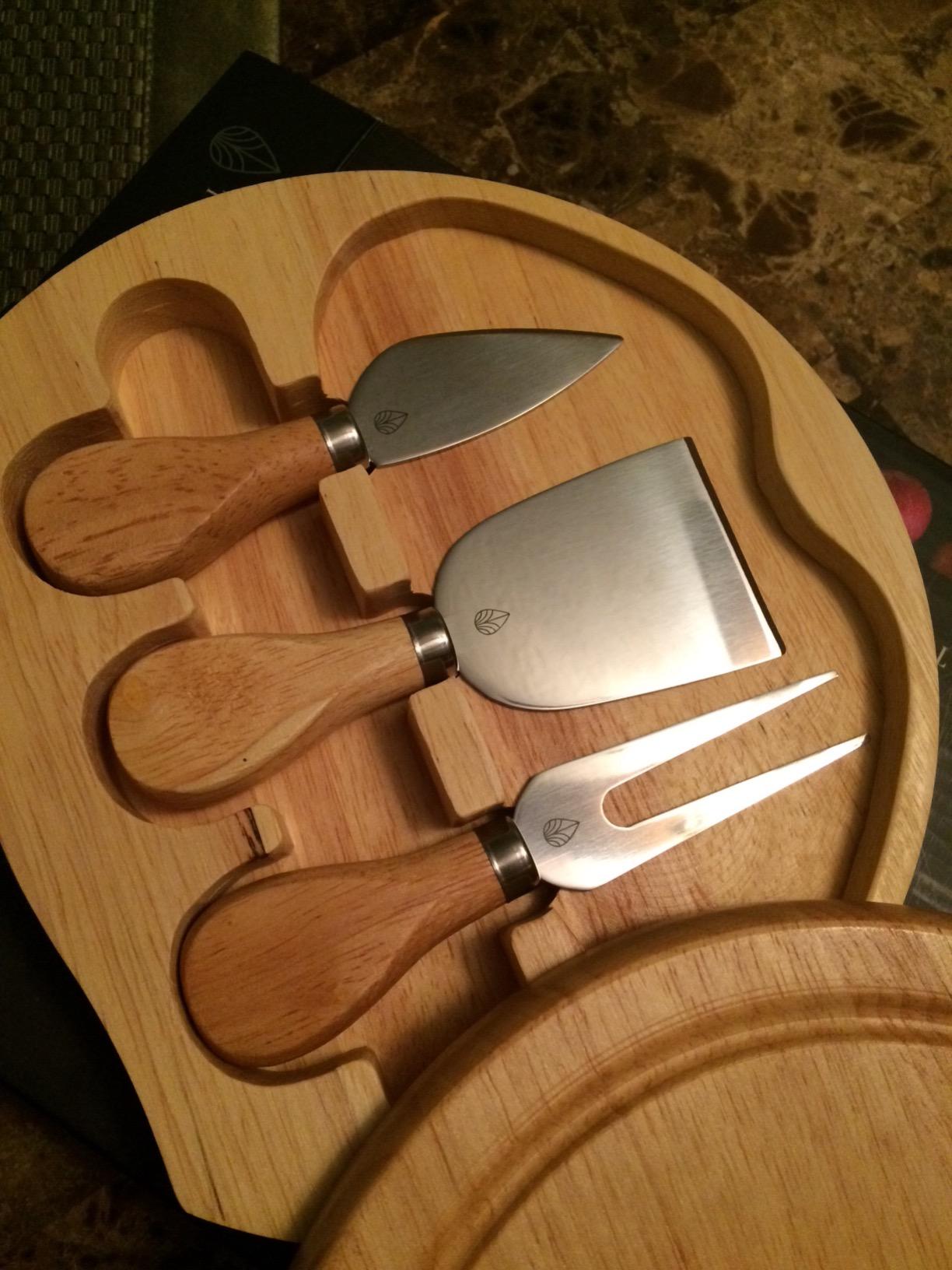 PICNIC TIME Brie Cheese Board and Knife Set, Novelty Charcuterie Board Set with Stainless Steel Tools and Juice Groove, Two-tiered, Swivel-Open Serving Platter, and Charcuterie Set, (Parawood) customer photo 1