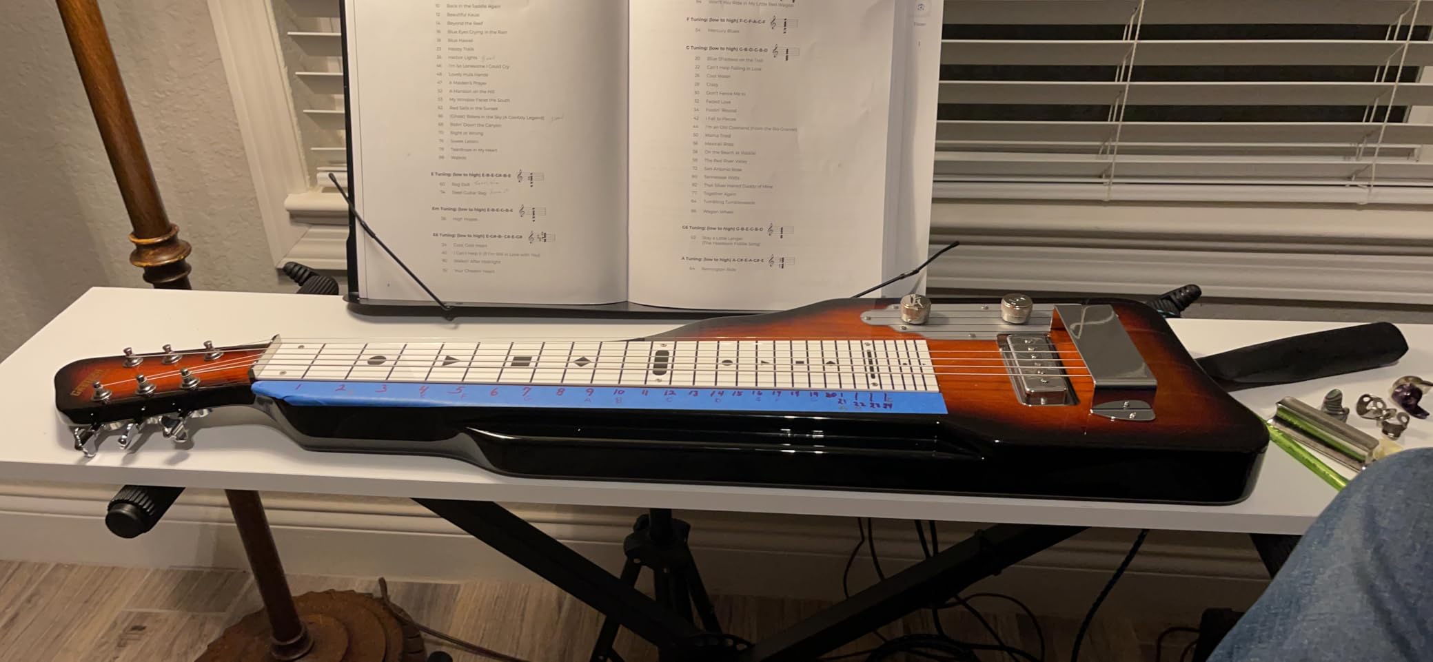 Gretsch G5700 Electromatic Lap Steel with White Plastic Fretboard - Tobacco customer photo 1