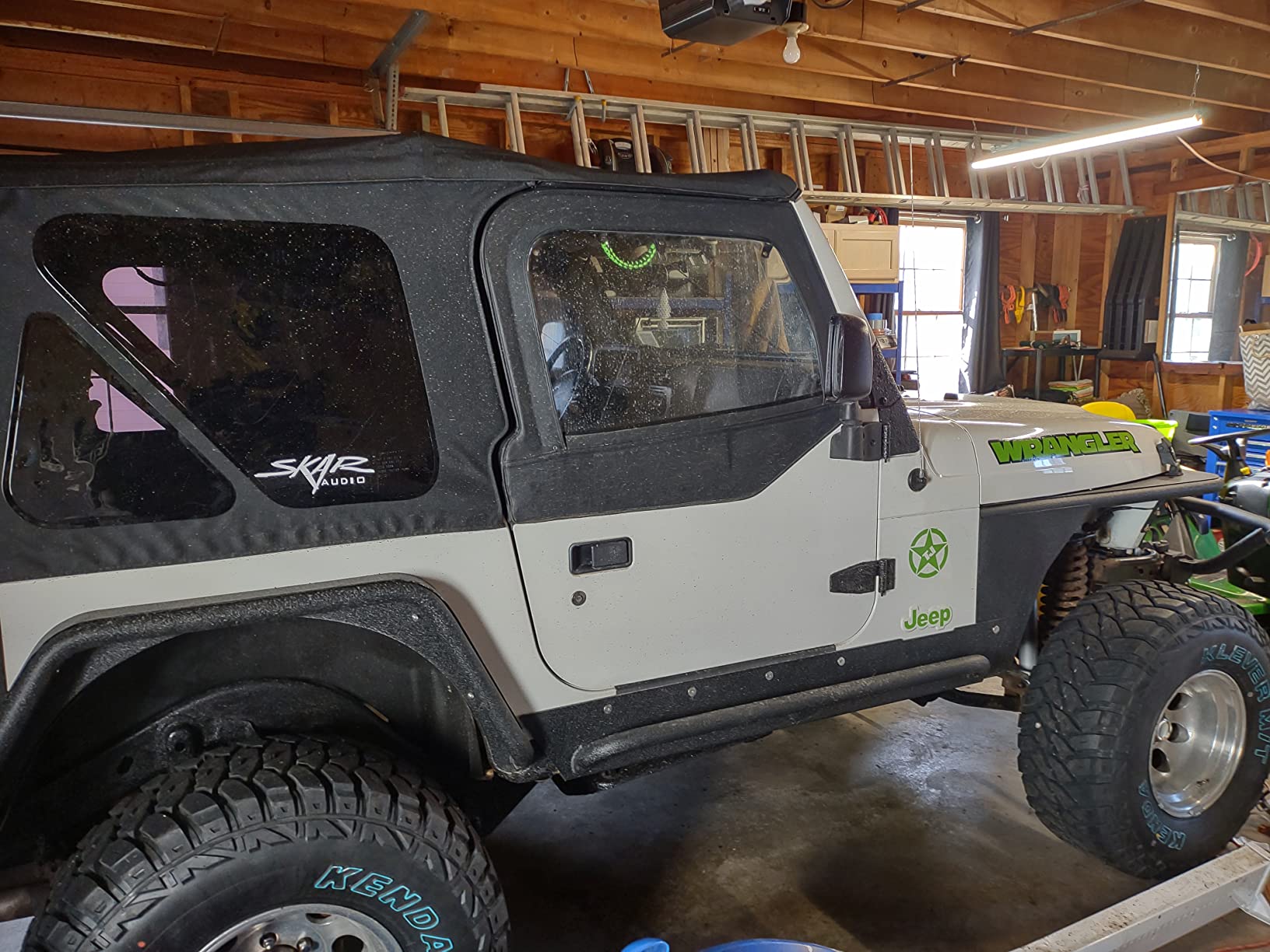 Smittybilt XRC Rock Sliders with Step - Textured Black (97-06 TJ) - SB76871 customer photo 2