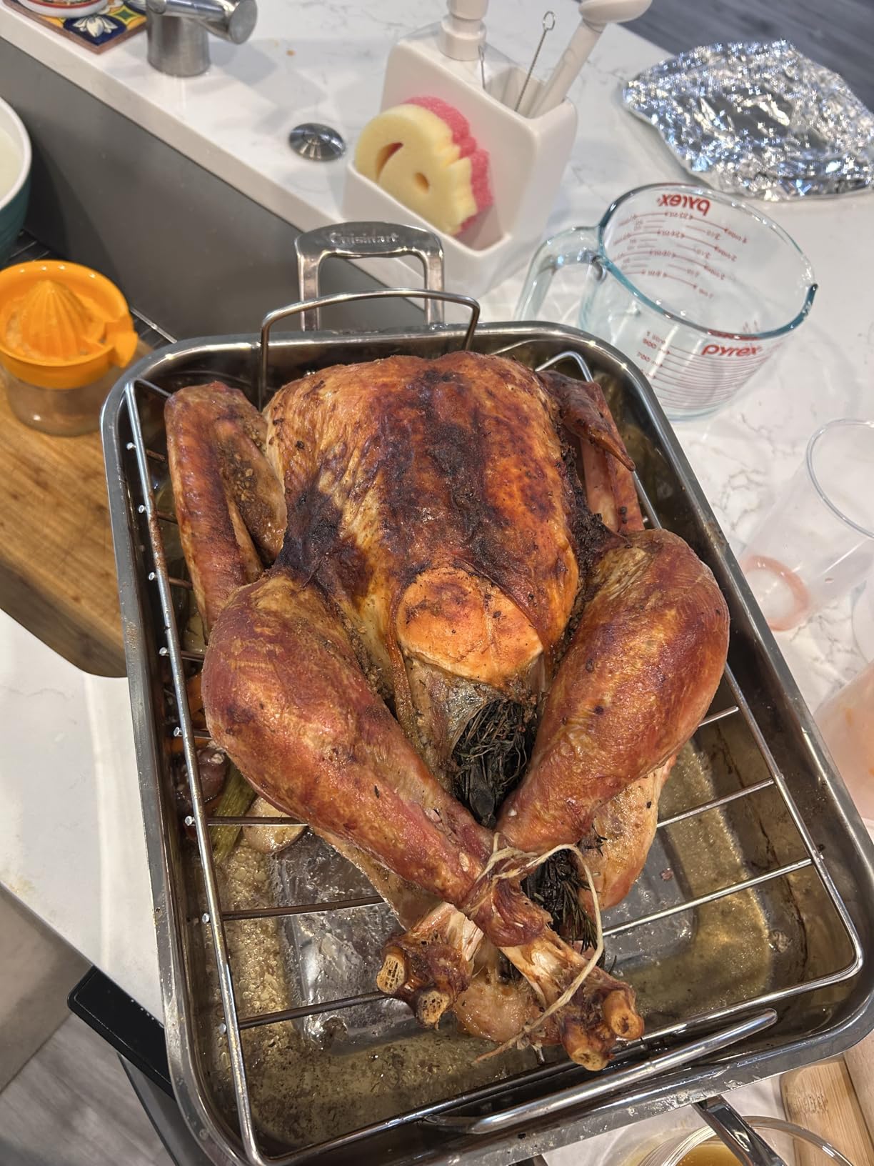 Cuisinart 16-Inch Roasting Pan, Induction Compatible Premium Rectangular Roaster Pan With Rack, Stainless Steel customer photo 2