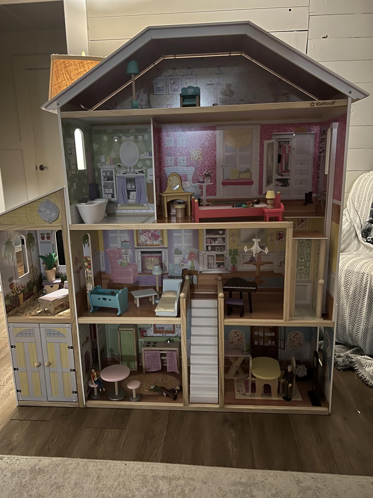 KidKraft Majestic Mansion Wooden Dollhouse with 34 Pieces, Working Elevator | 4 Feet Tall, Garage, 4 Floors, 8 Rooms, Attic Nursery, For Dolls Up to 12 Inches, Gift for Ages 3+ customer photo 2