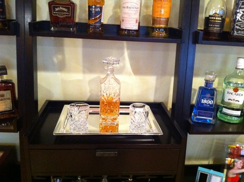 Godinger Dublin Whiskey Bar Set - Includes Whisky Decanter, 6 Old Fashioned Tumbler Glasses and Mirrored Display Tray customer photo 1