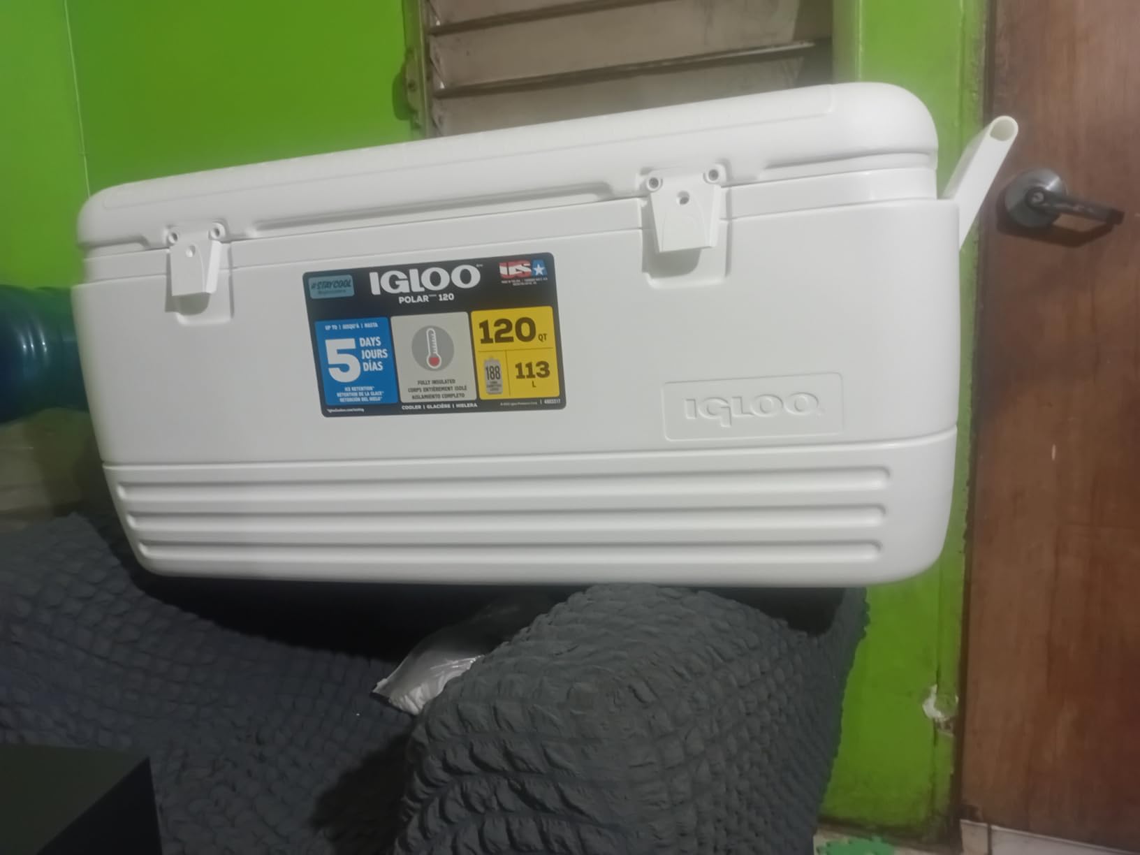 Igloo Hard Cooler | Polar & Party Bar Series | Insulated Ice Chests customer photo 2