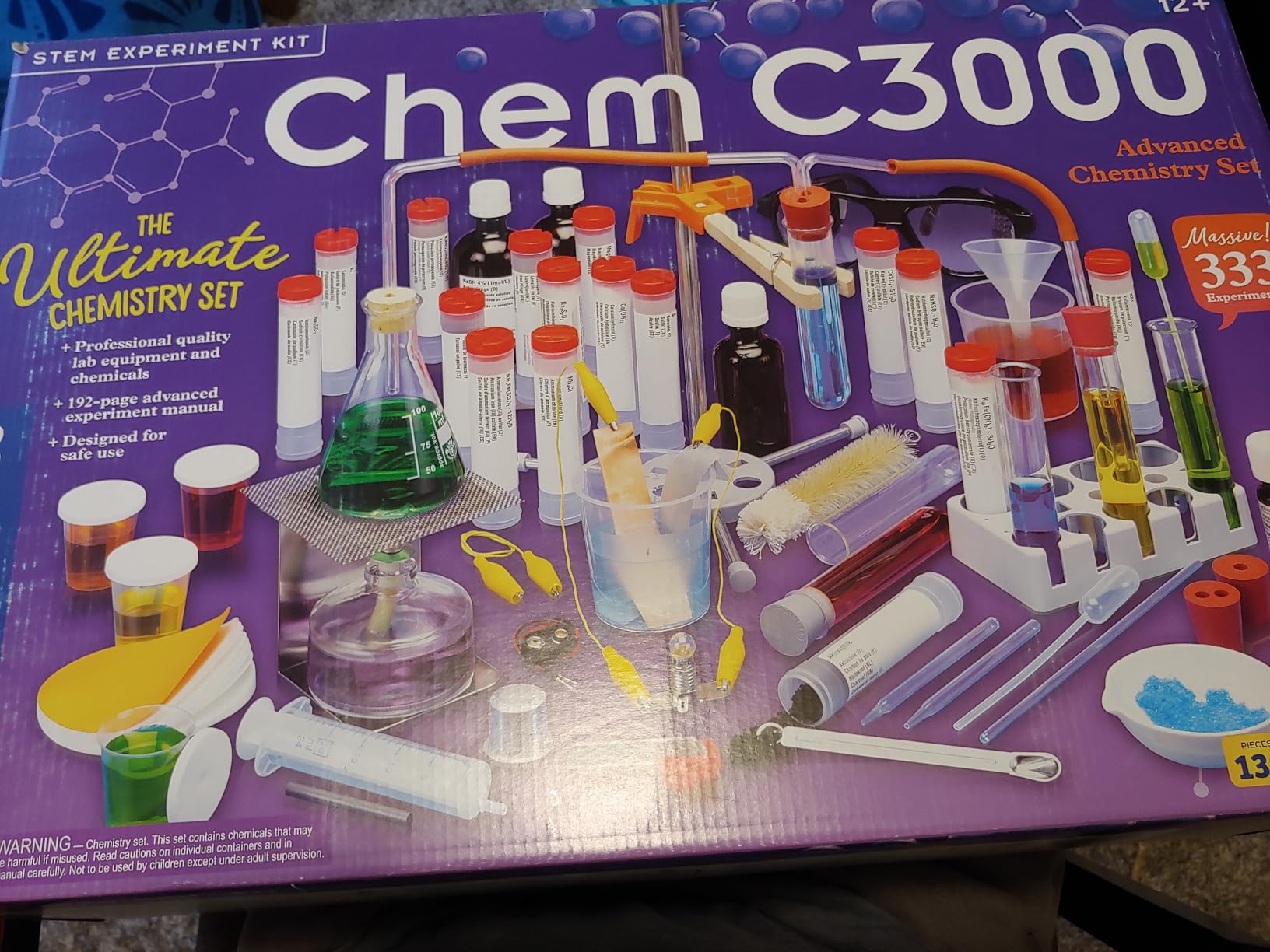 Thames & Kosmos 640132 Chem C3000, Chemistry Set, Includes Components From The Thames and Kosmos C2000 Plus Dozens of Additional Tools and Chemicals, 333 Experiments, 103 Pieces, Experiment Kit, 12+ customer photo 2