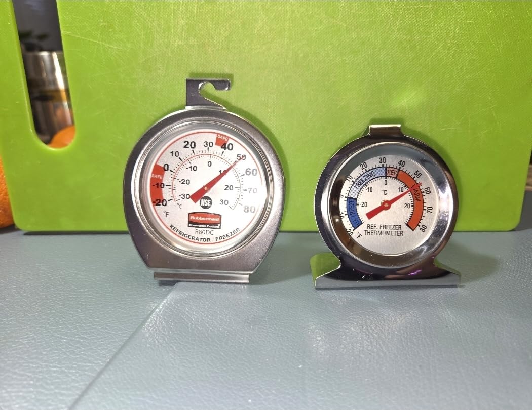 Rubbermaid Commercial Products Thermometer, Classic Large Mechanical Dial, Chrome, Extreme Temperature Range for Use in Refrigerator/Freezer/Cooler/Fridge customer photo 1