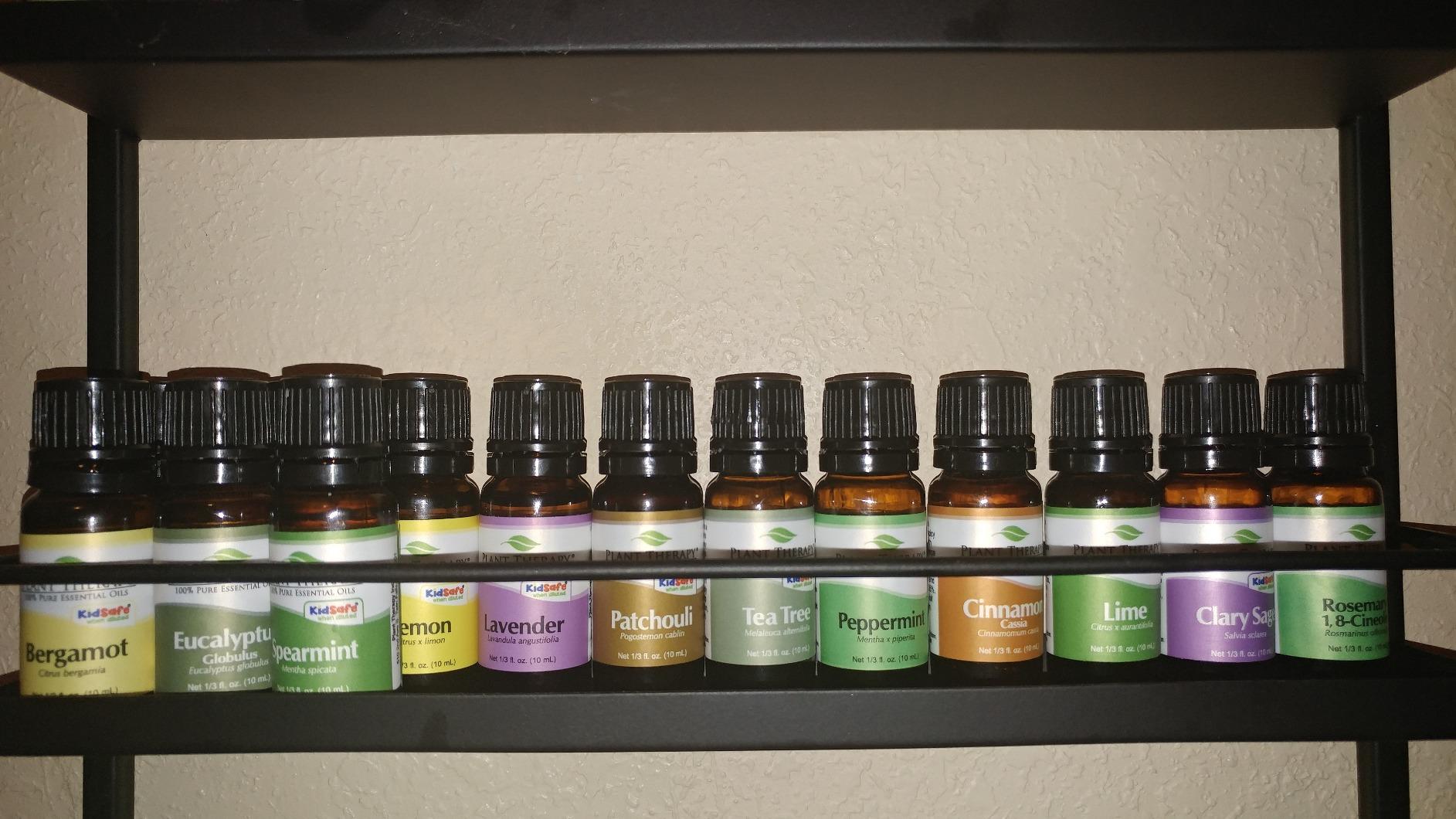 Plant Therapy Top 14 Essential Oil Set, 10 mL (1/3 oz) | Lavender, Eucalyptus, Peppermint, Orange Sweet, Lemon & More, 100% Pure, Undiluted, For Topical Use & Essential Oil Diffusers customer photo 2
