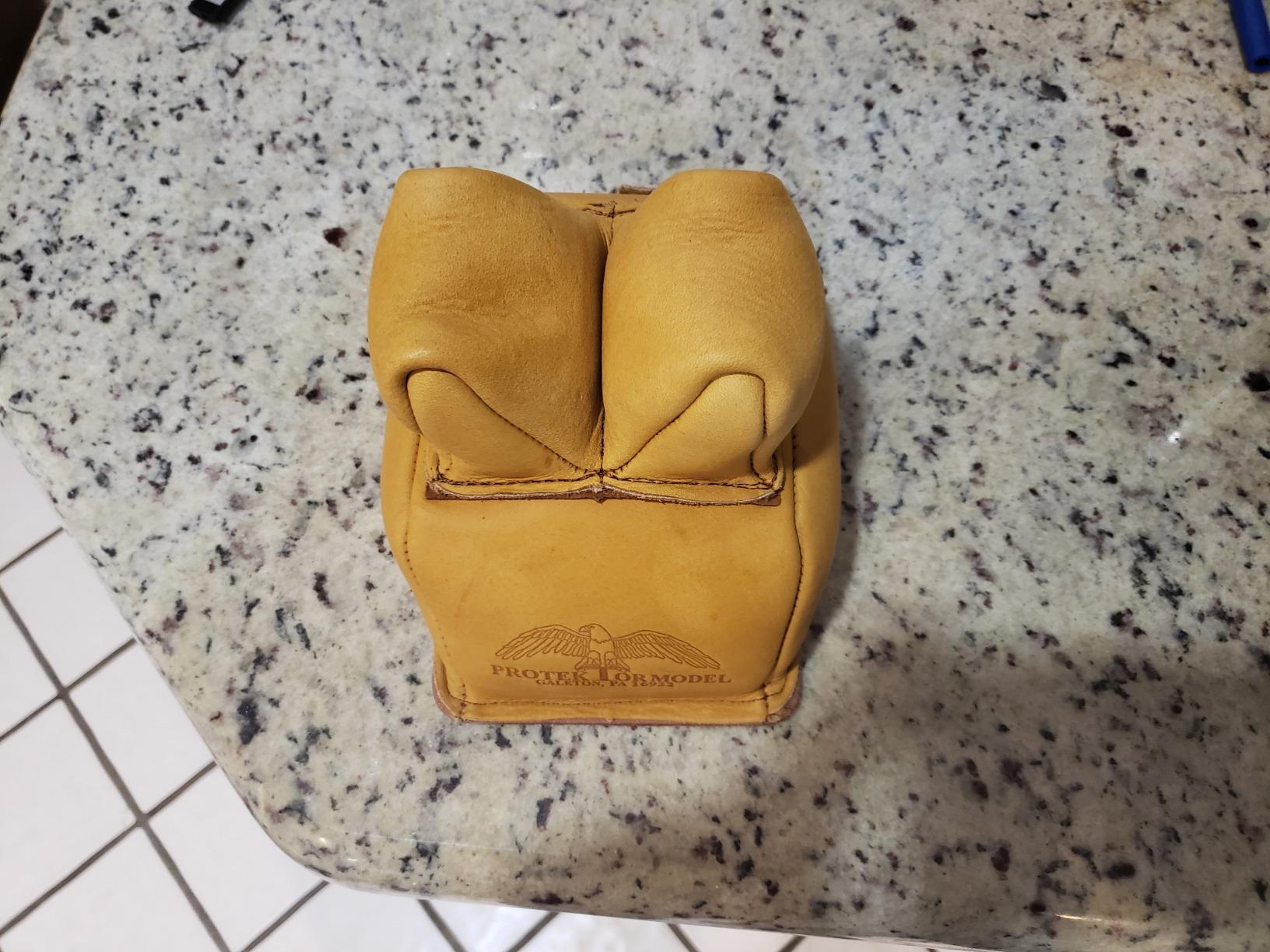 Protektor Model Rabbit Ear Rear Bag Hard Bottom, 1-Inch customer photo 1