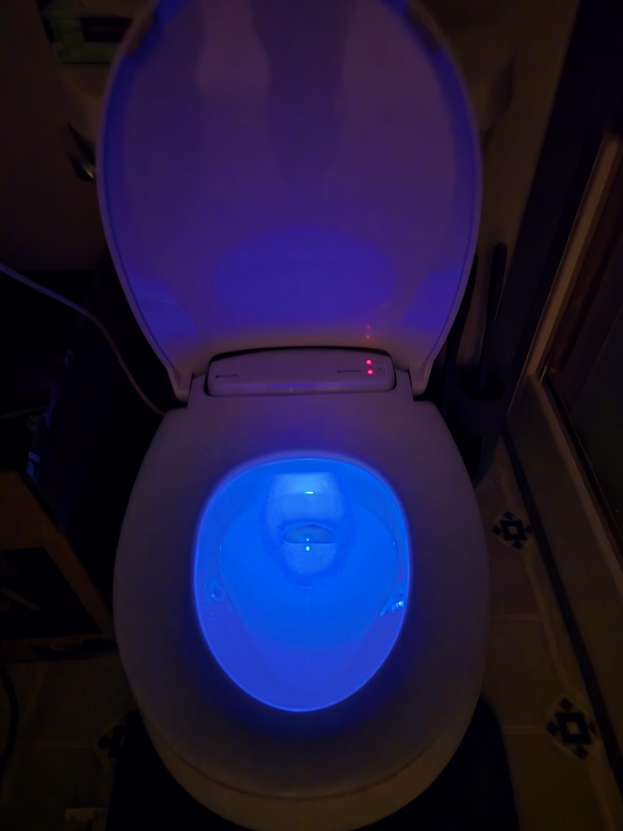 Brondell L60-EW LumaWarm Heated Nightlight Elongated Toilet Seat, White customer photo 2