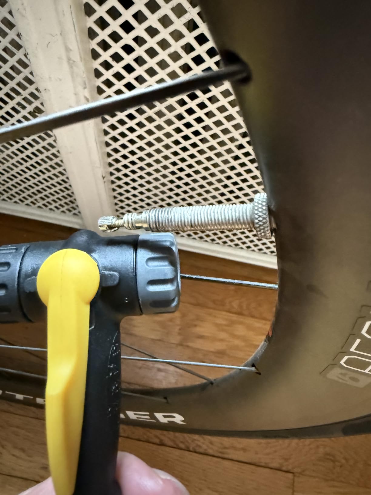 Topeak JoeBlow Max Hp Bike Floor Pump, 160 Psi/11 Bar customer photo 1