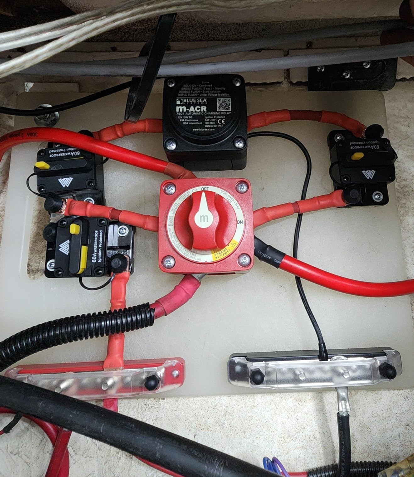 Blue Sea Systems Mini Add-A-Battery Kit 65A Dual Circuit Battery Management System, 7649 customer photo 1
