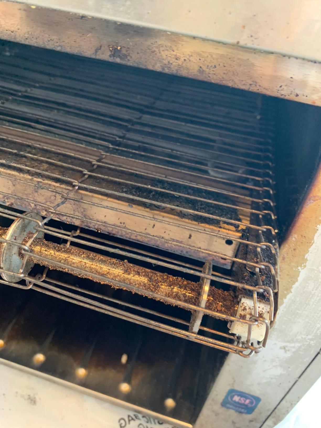 Waring Heavy-Duty Conveyor Toaster with 1000+ Slices per Hour | 1000+ Slices per Hour, Stainless Steel Construction, for Cafes & Restaurants, NSF Certified, 208V customer photo 1