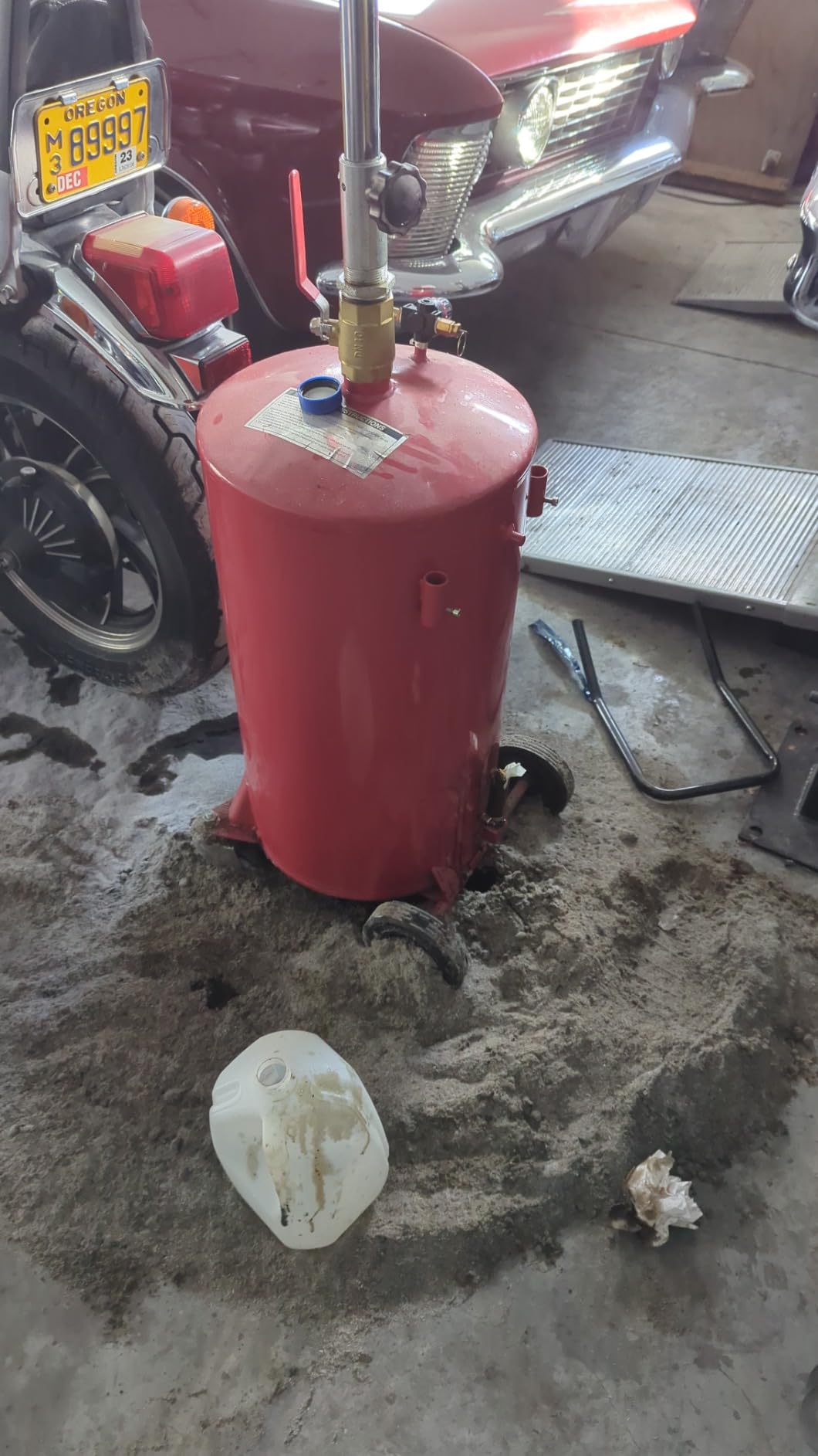 ARKSEN 20 Gallon Waste Oil Change Tank, Portable Air Operated Fluid Drain Disposal with Adjustable Height, Heavy Duty Construction with Wheels, Automotive - Red customer photo 2