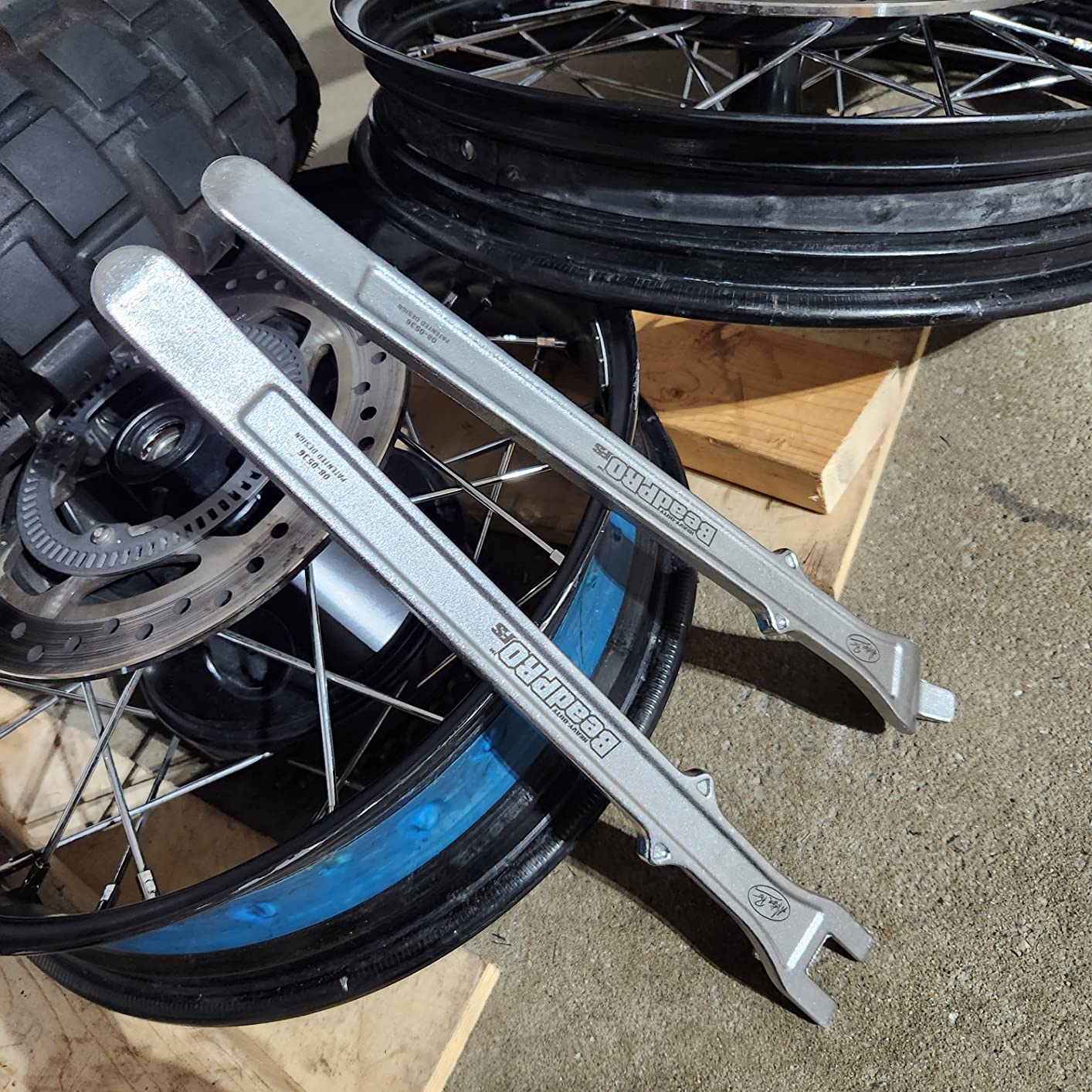 Motion Pro 08-0536 BeadPro Forged Steel Tire Bead Breaker and Lever Tool Set customer photo 2