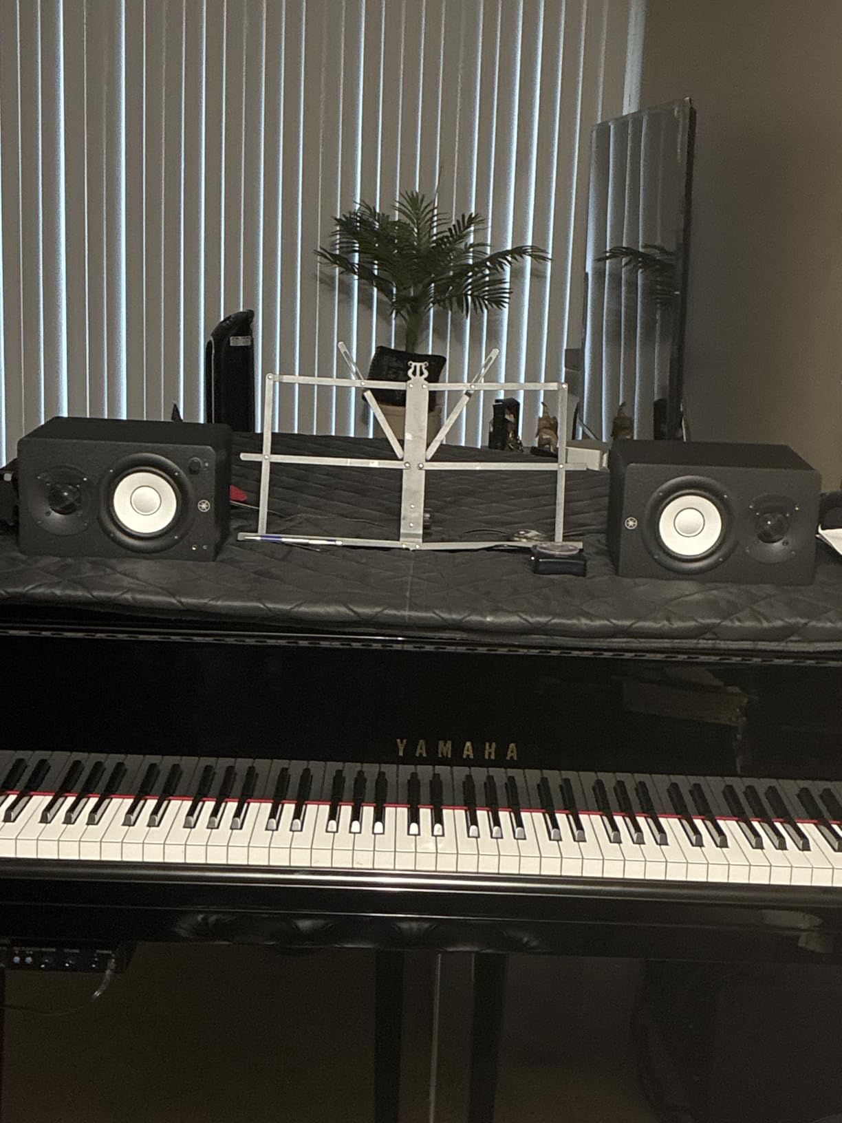 YAMAHA HS8 Studio Monitor, Black, 8 Inch customer photo 1
