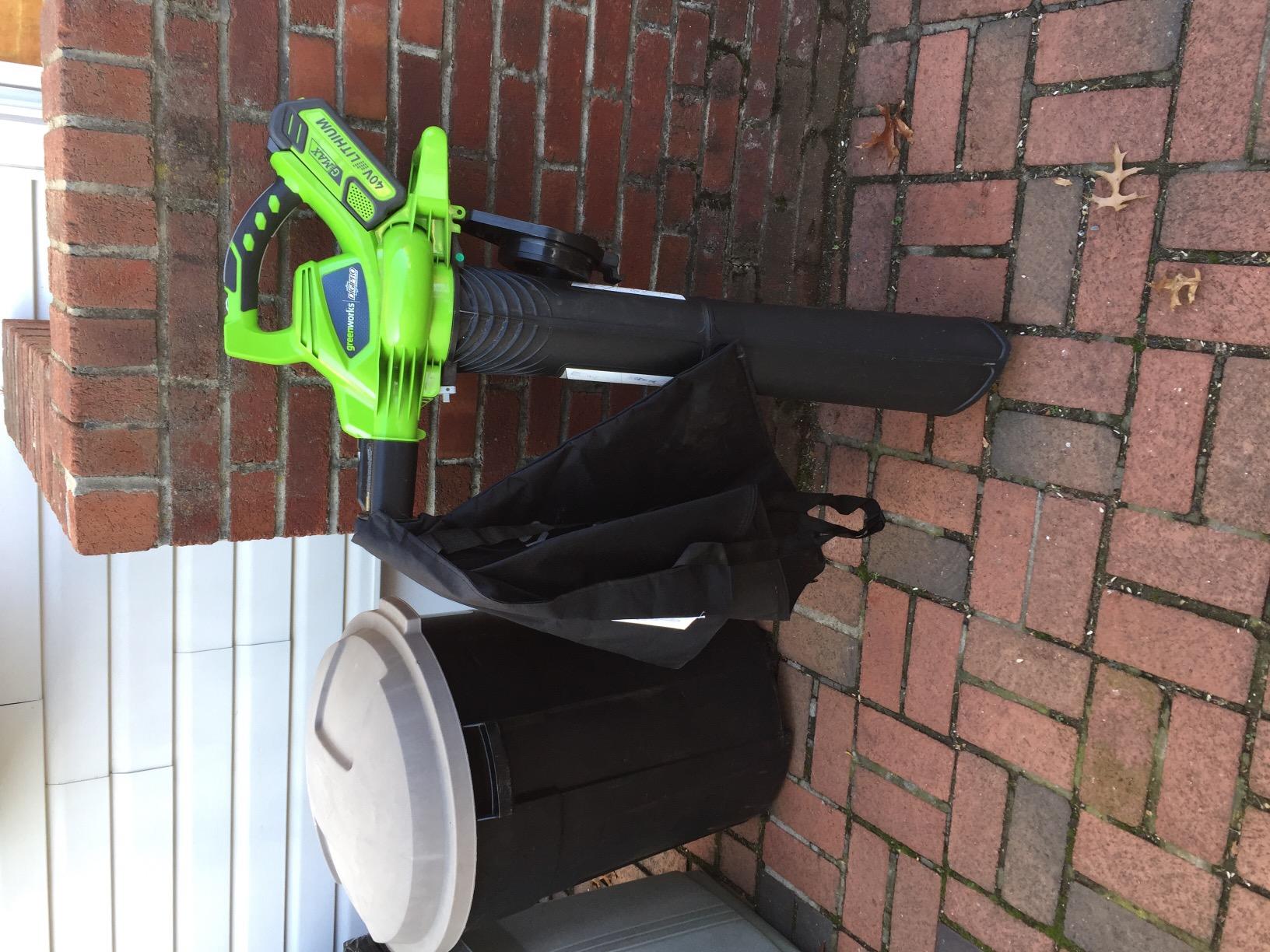 Greenworks 40V Leaf Blower / Vacuum, 340 CFM, 4.0 Ah Battery and Charger customer photo 1