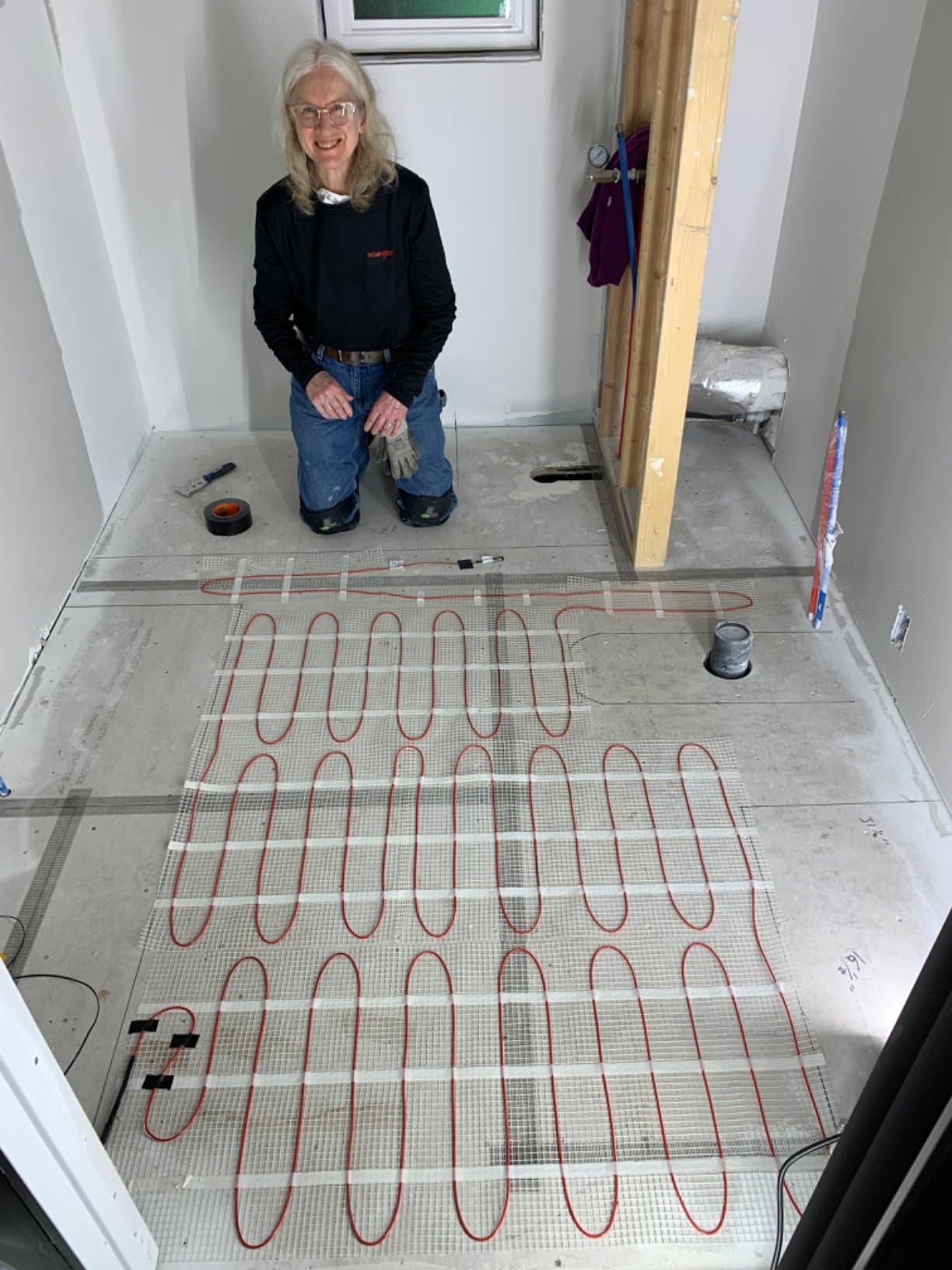 60 sqft Heatwave Electric Floor Heating Kit with Thermostat | Heated floor system for bathrooms & kitchens | Programmable GFCI thermostat with sensor | 110/120 volts & 720 watts customer photo 1