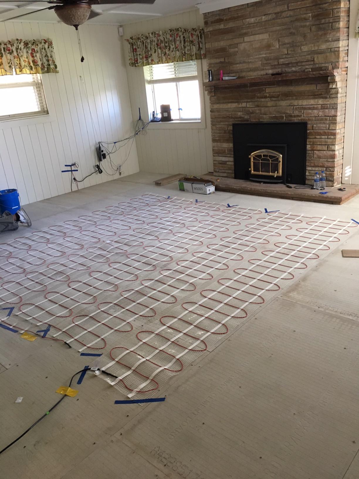 90 sqft Heatwave Electric Floor Heating Kit with Thermostat | Heated floor system for bathrooms & kitchens | Programmable GFCI thermostat with sensor | 110/120 volts & 1080 watts customer photo 2