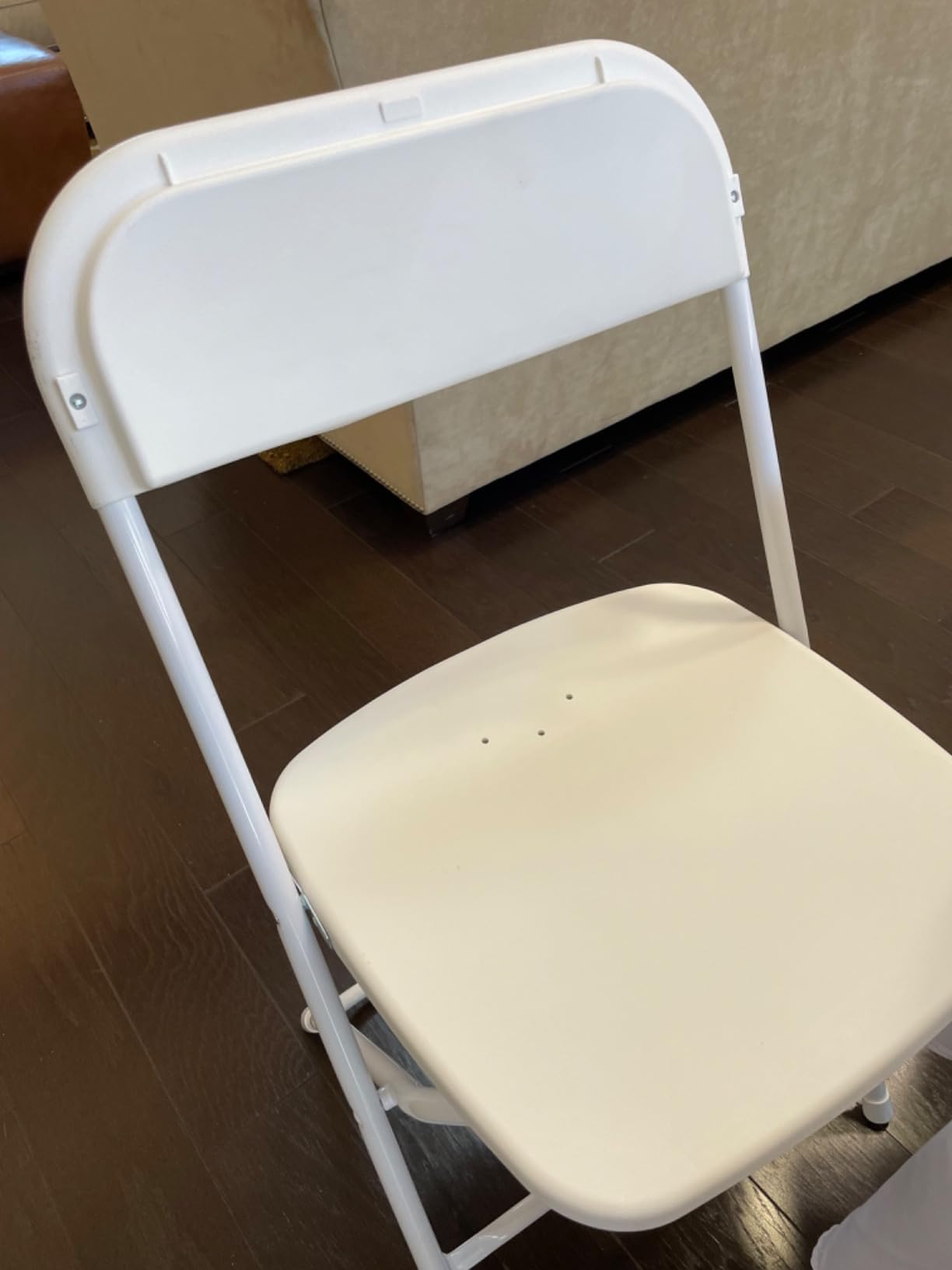 Flash Furniture Hercules Plastic Folding Event Chair, White, 10-Pack | Lightweight, 650 LBS. Weight Capacity customer photo 2