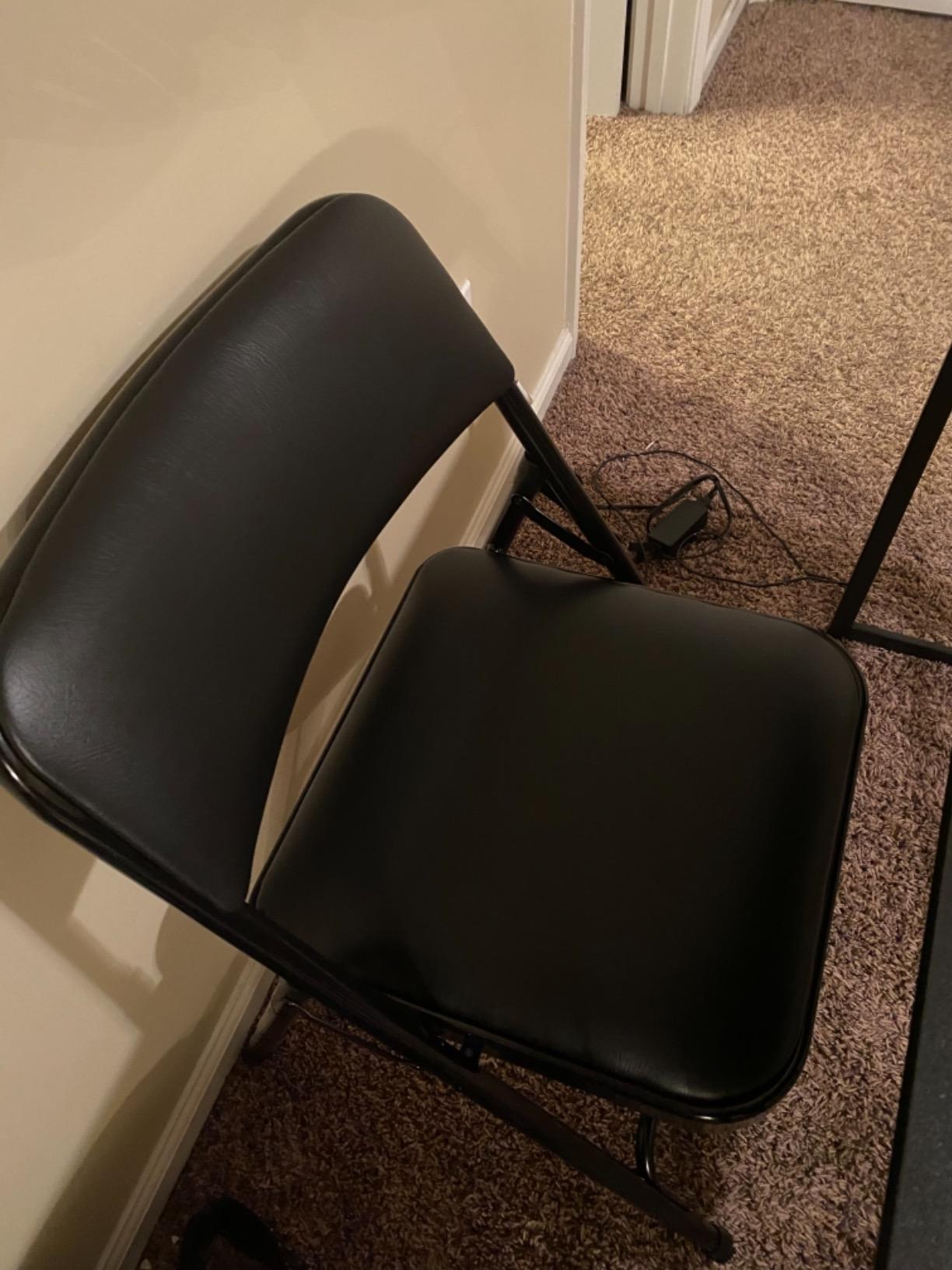 Flash Furniture Hercules Series Metal Folding Chairs for Parties and Weddings, Commercial Event Chairs with Padded Seats, 300-lb. Static Weight Capacity, Set of 4, Black customer photo 1