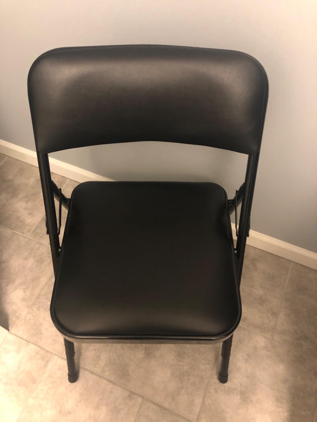 Flash Furniture Hercules Series Metal Folding Chairs for Parties and Weddings, Commercial Event Chairs with Padded Seats, 300-lb. Static Weight Capacity, Set of 4, Black customer photo 2