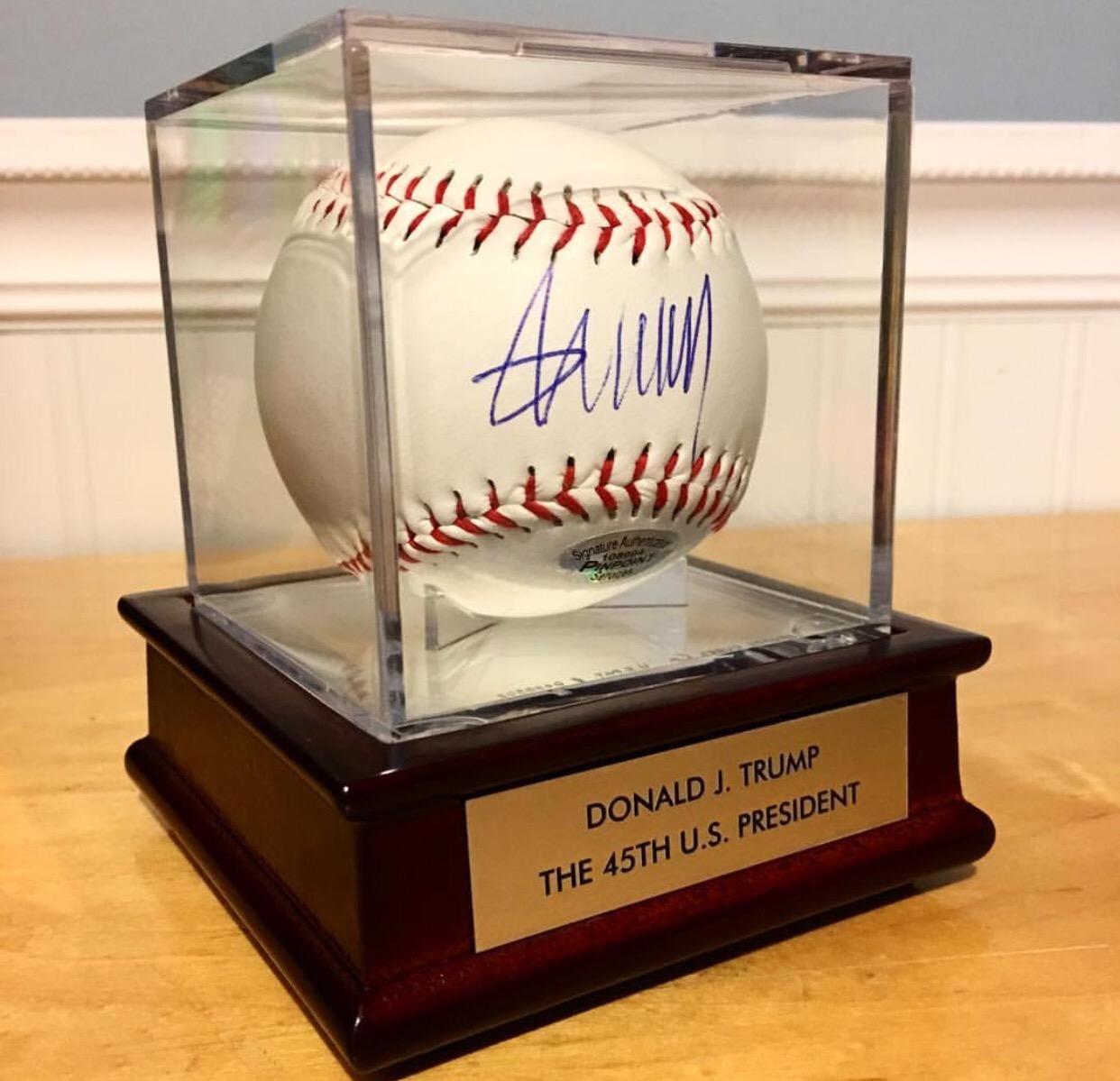 DisplayGifts Baseball Display Case Wooden Lacrosse Ball Stand 98% UV High Protection All-Sides Closure Cube for a Home Run or Autographed Ball Cherry Finish Bottom customer photo 1