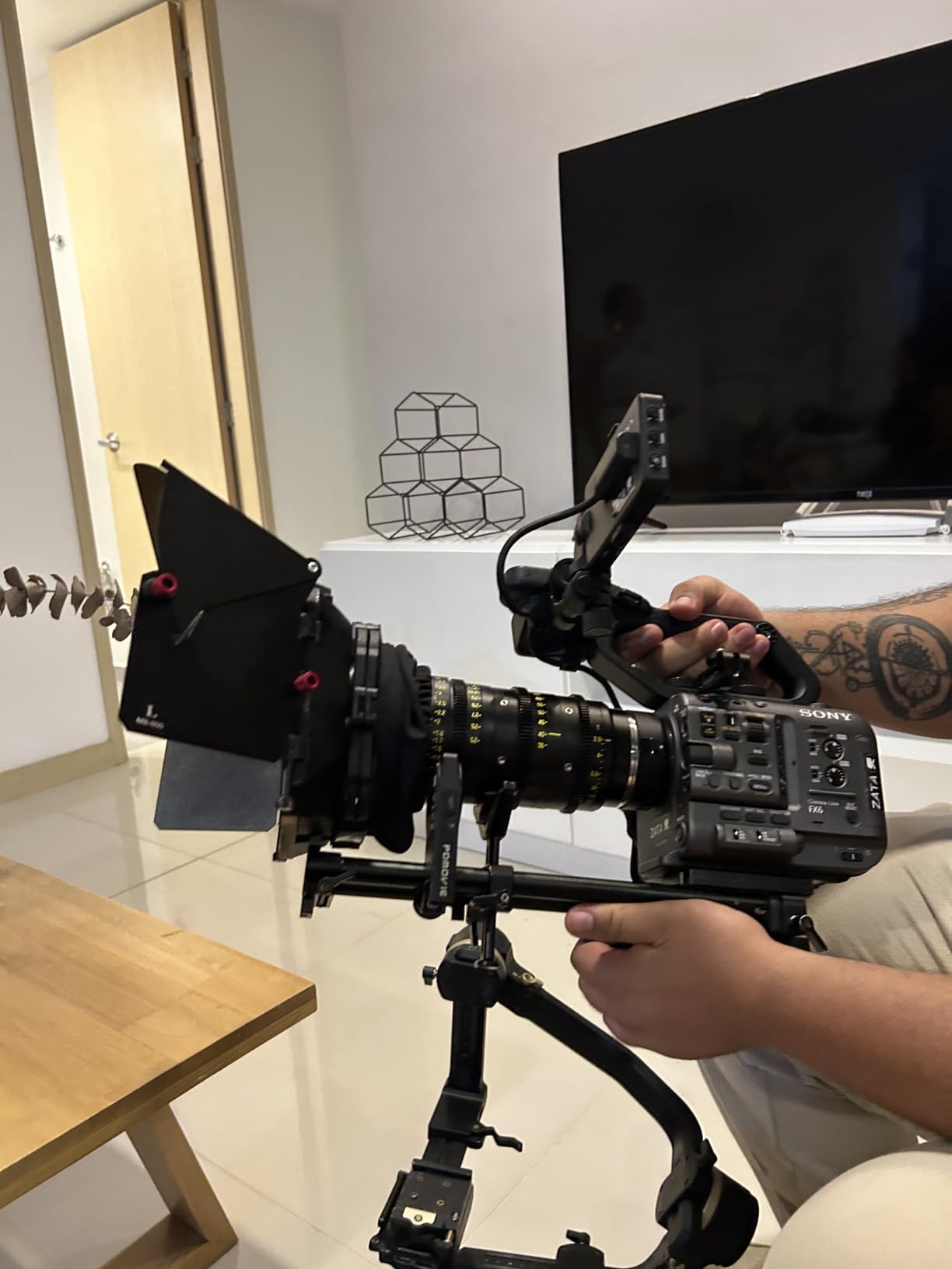 Proaim MB-600 Matte Box for Lenses Up to 95mm | Fits 15mm rails, includes top & side flags, 2 filter holders, format masks, and tool-less adjustment customer photo 2