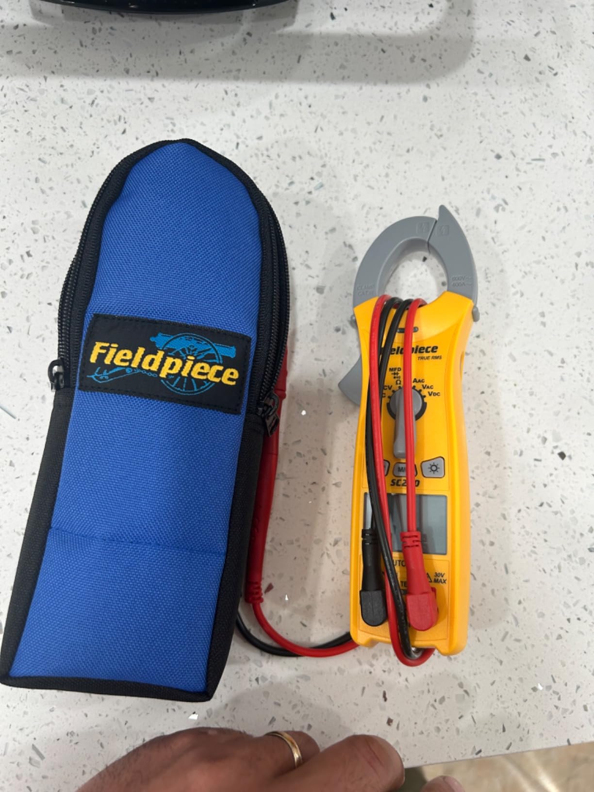 Fieldpiece Compact HVACR Clamp Multimeter SC260 - True RMS Clamp Meter with Temperature, Capacitance & Backlight customer photo 1