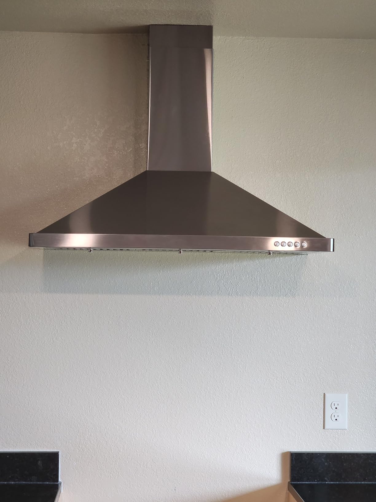 36 in. Vista Coll 380 CFM Ducted Wall Mount Range Hood LED, Stainless Steel | Cosmo COS-63190 Push Button Controls, 3 Fan Speeds, Permanent Dishwasher-Safe Baffle Filters, Backdraft Damper customer photo 1