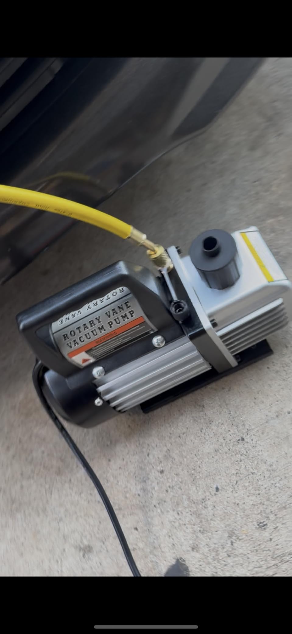 XtremepowerUS 3CFM 1/4HP Vacuum Pump HVAC R134a, R12, R22, R410a, A/C Refrigeration R134 Can Tap Adapter, R134 Quick Connector AC Manifold Gauge Air Conditioner Oil Bottle w/Bag customer photo 1