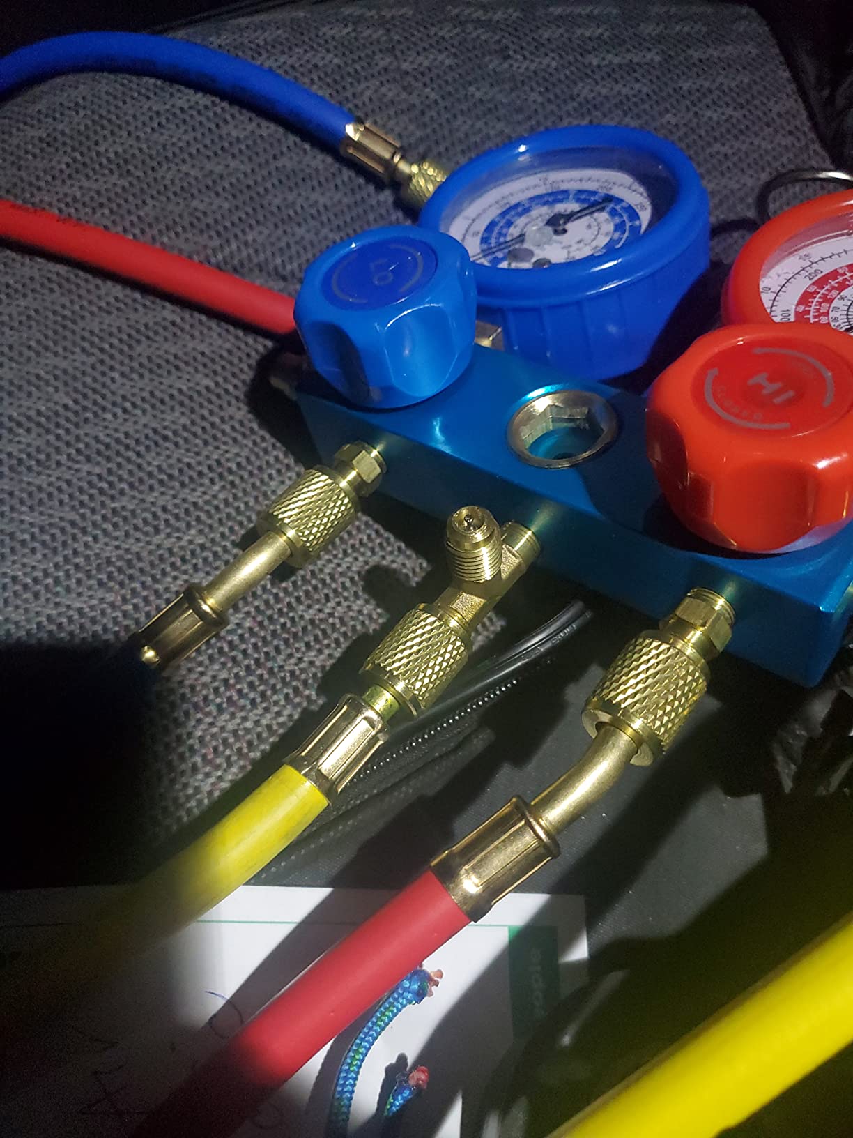 XtremepowerUS 3CFM 1/4HP Vacuum Pump HVAC R134a, R12, R22, R410a, A/C Refrigeration R134 Can Tap Adapter, R134 Quick Connector AC Manifold Gauge Air Conditioner Oil Bottle w/Bag customer photo 2