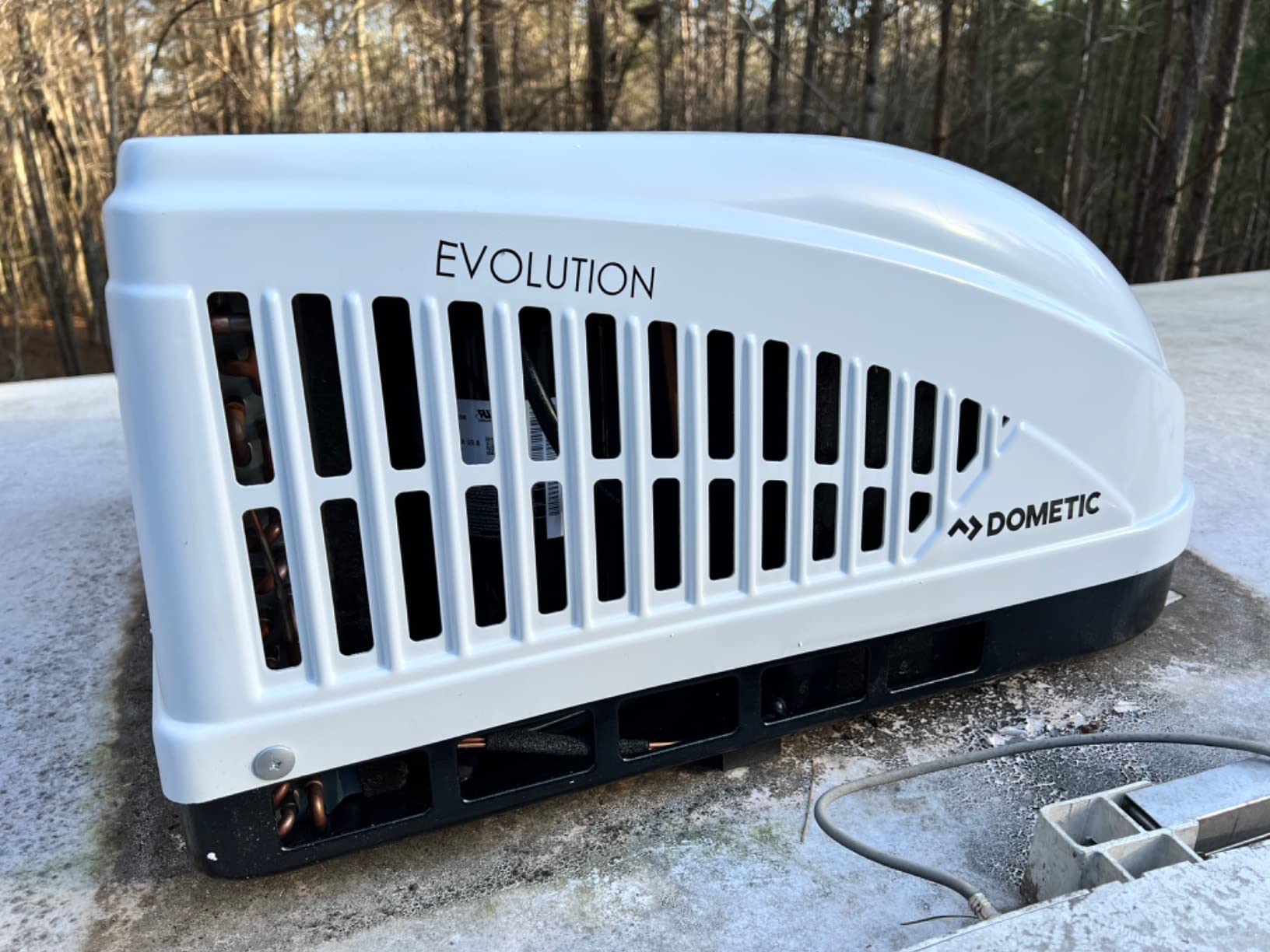Dometic B59516.XX1C0 Brisk II Polar White Air Conditioner (15,000 BTU 410A) customer photo 2