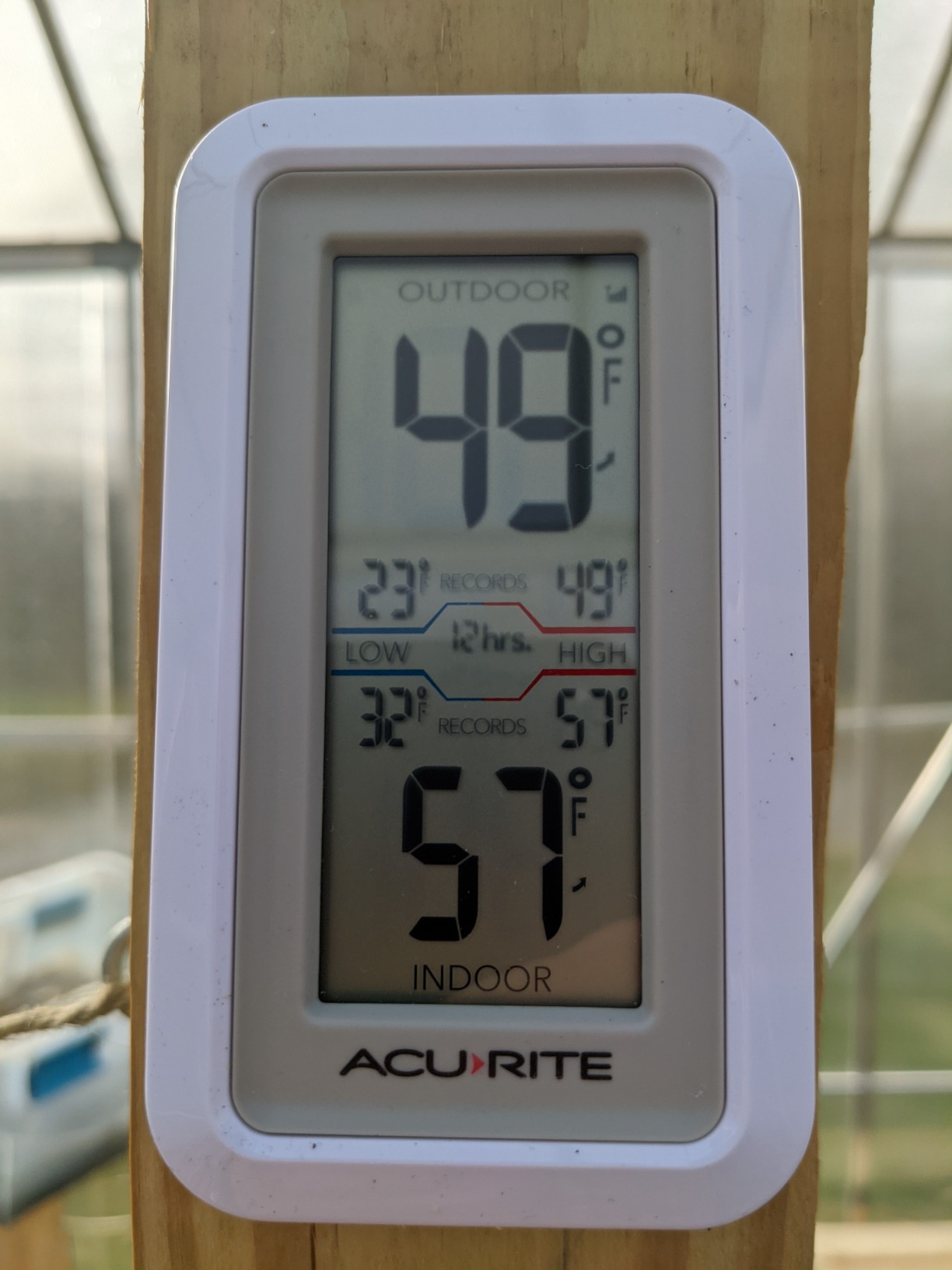 AcuRite 02049 Digital Thermometer with Indoor/Outdoor Temperature,White customer photo 2